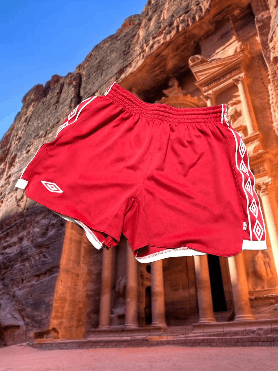 Umbro Vintage shorts red logo Y2K Umbro streetwear Size 36" / US 14 / IT 50 - 1 Thumbnail