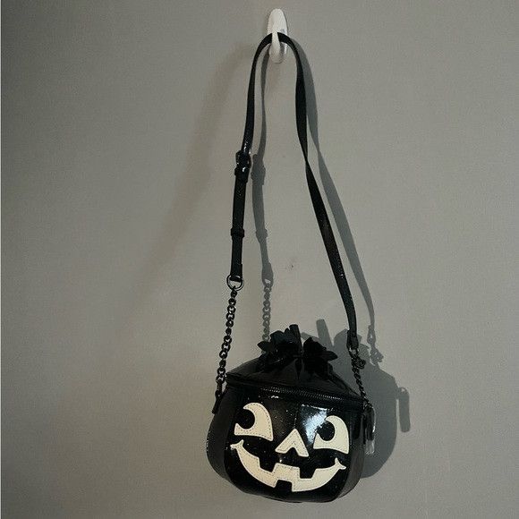 Mad Engine Mad Engine crossbody black pumpkin glitter bag Halloween NEW Size ONE SIZE - 2 Thumbnail