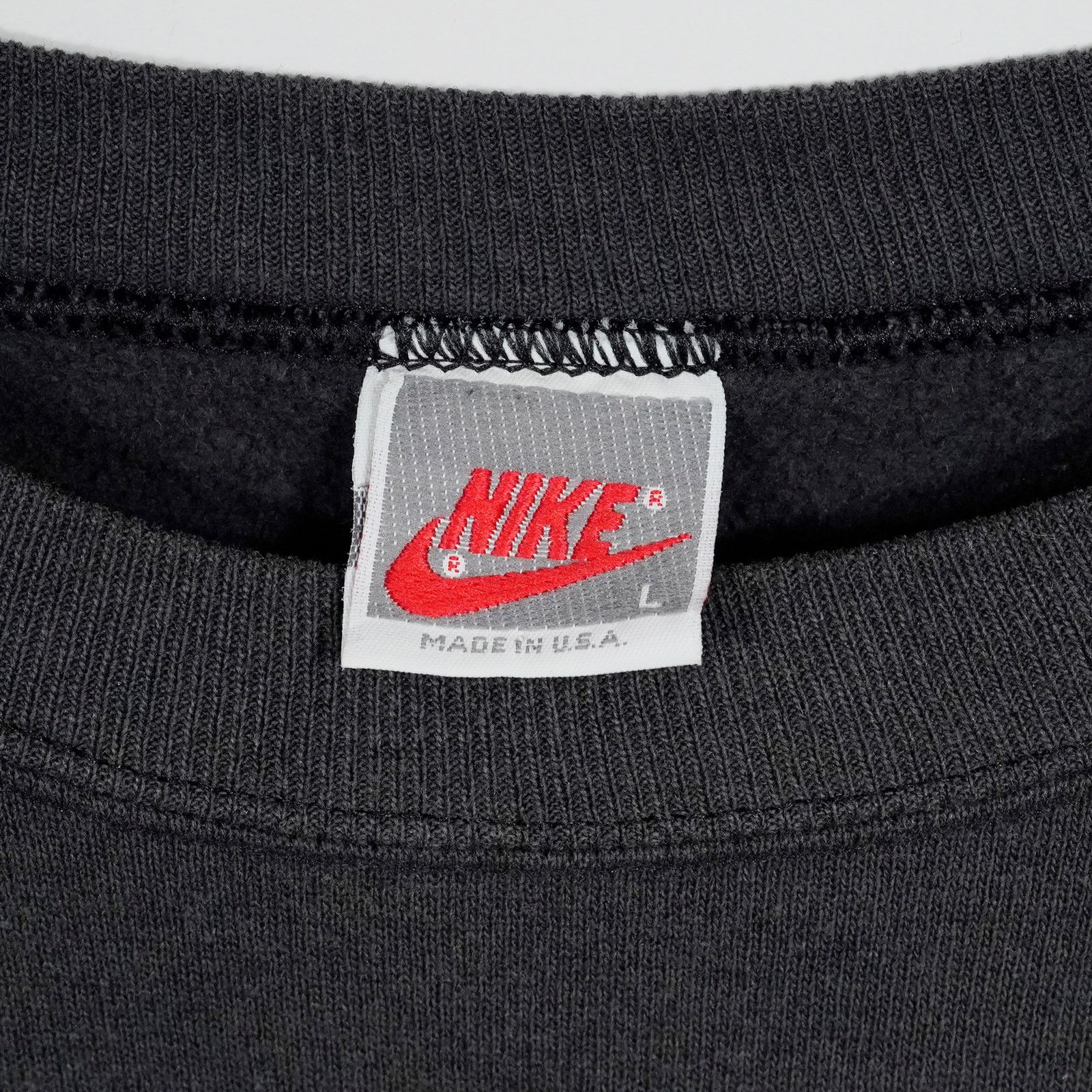 Nike Vintage 90s Nike Air Crewneck Sweatshirt Size L Black Rare Size US L / EU 52-54 / 3 - 3 Thumbnail