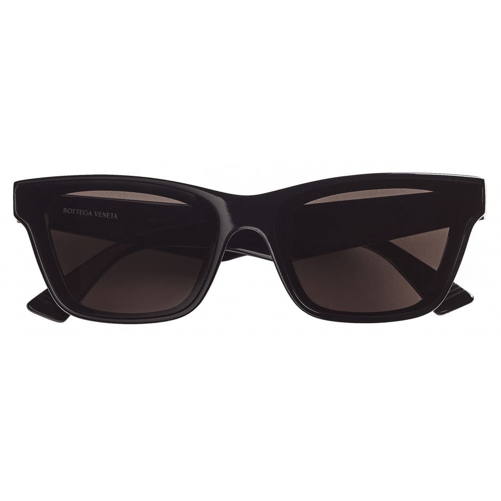 o1n1vont0924 Size: OS / Classic Sunglasses in Black
