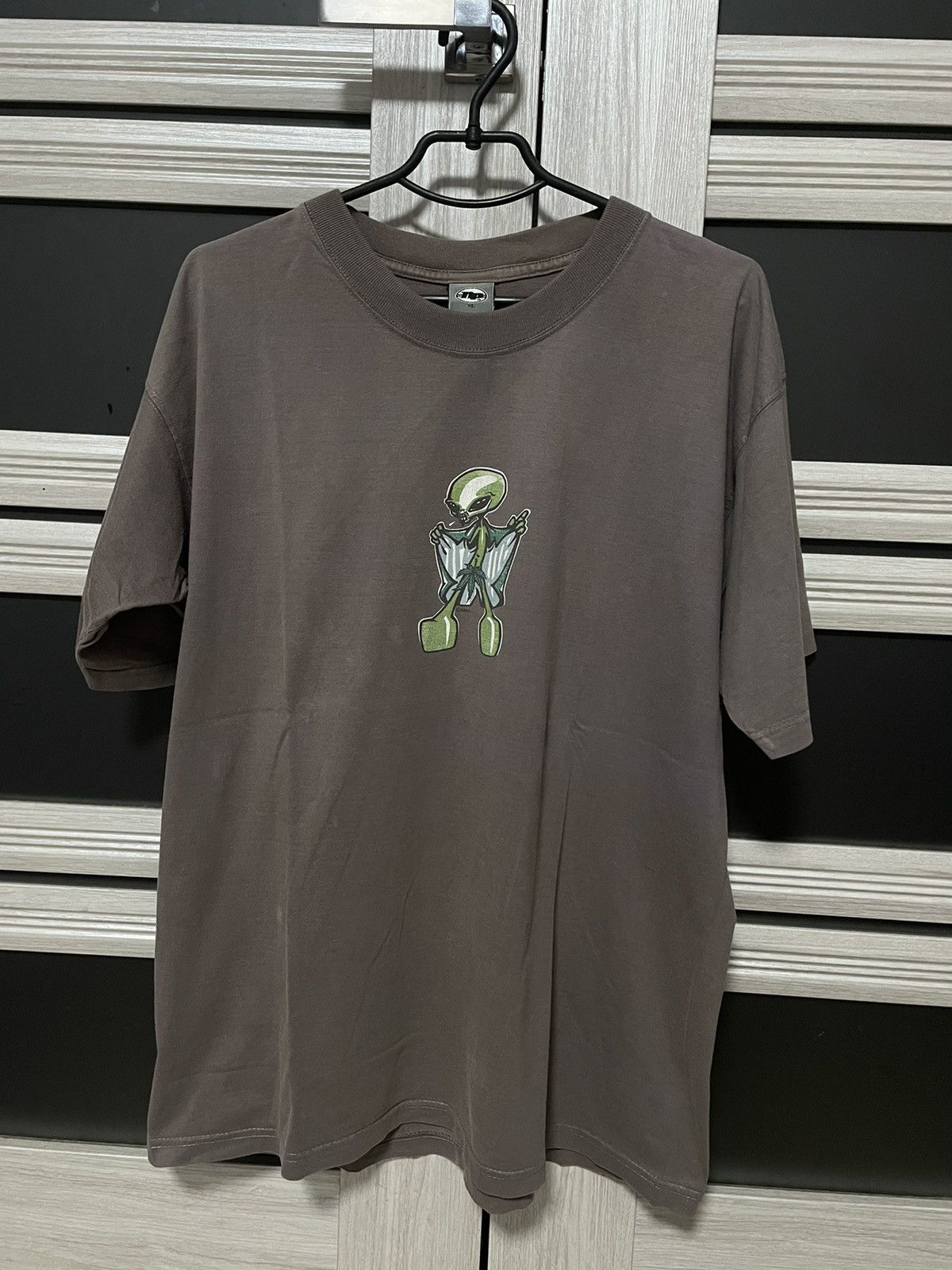 Hook-Ups × Vintage Vintage 90s Alien Ganja Marijuana Strip Tee Skate Cartoon Size US XL / EU 56 / 4 - 1 Thumbnail
