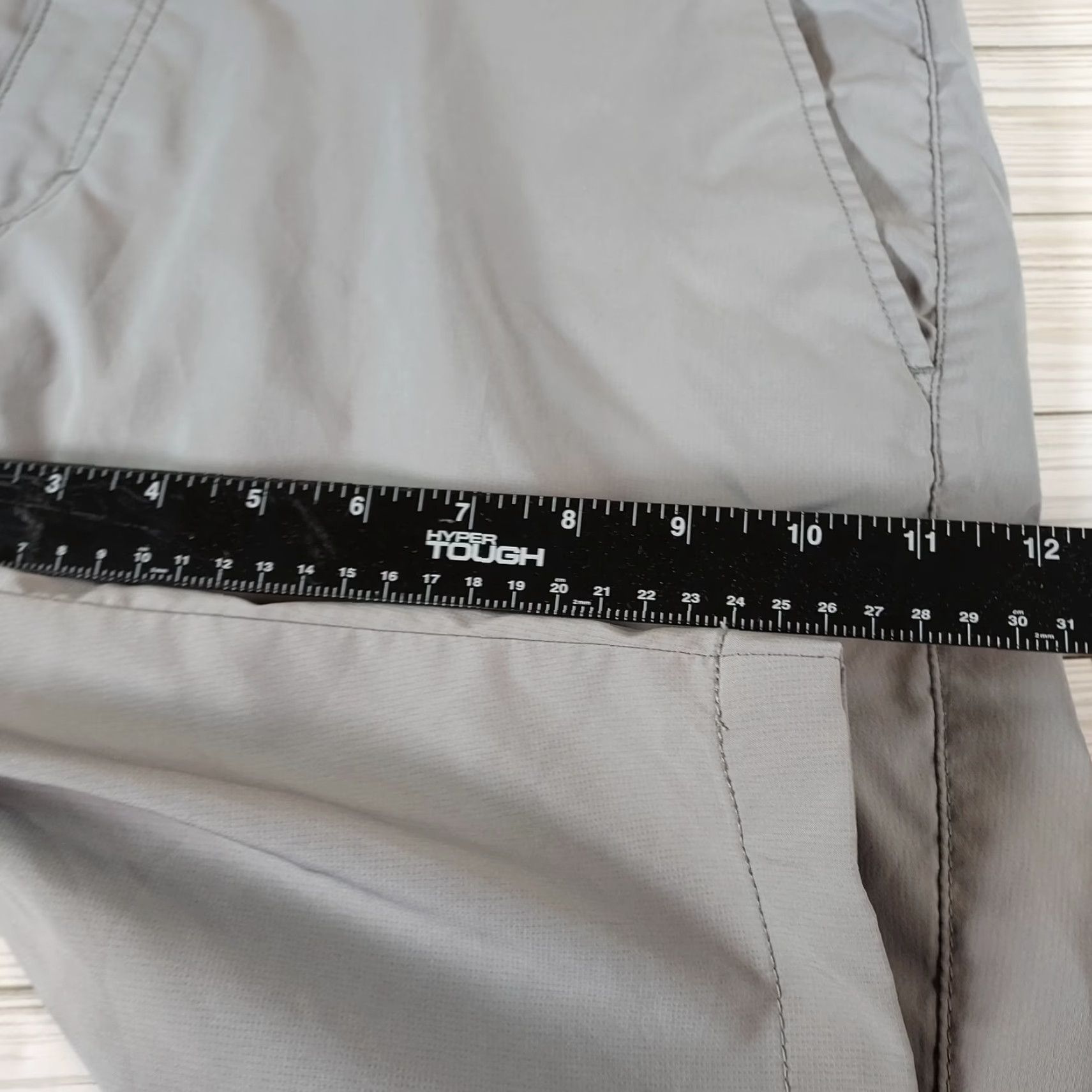 Calvin Klein VINTAGE? No. Calvin Klein Shorts Grey Mens Size 38 Chino Golf Design Zip Fly Bermuda Shirt? Size US 38 / EU 54 - 7 Thumbnail