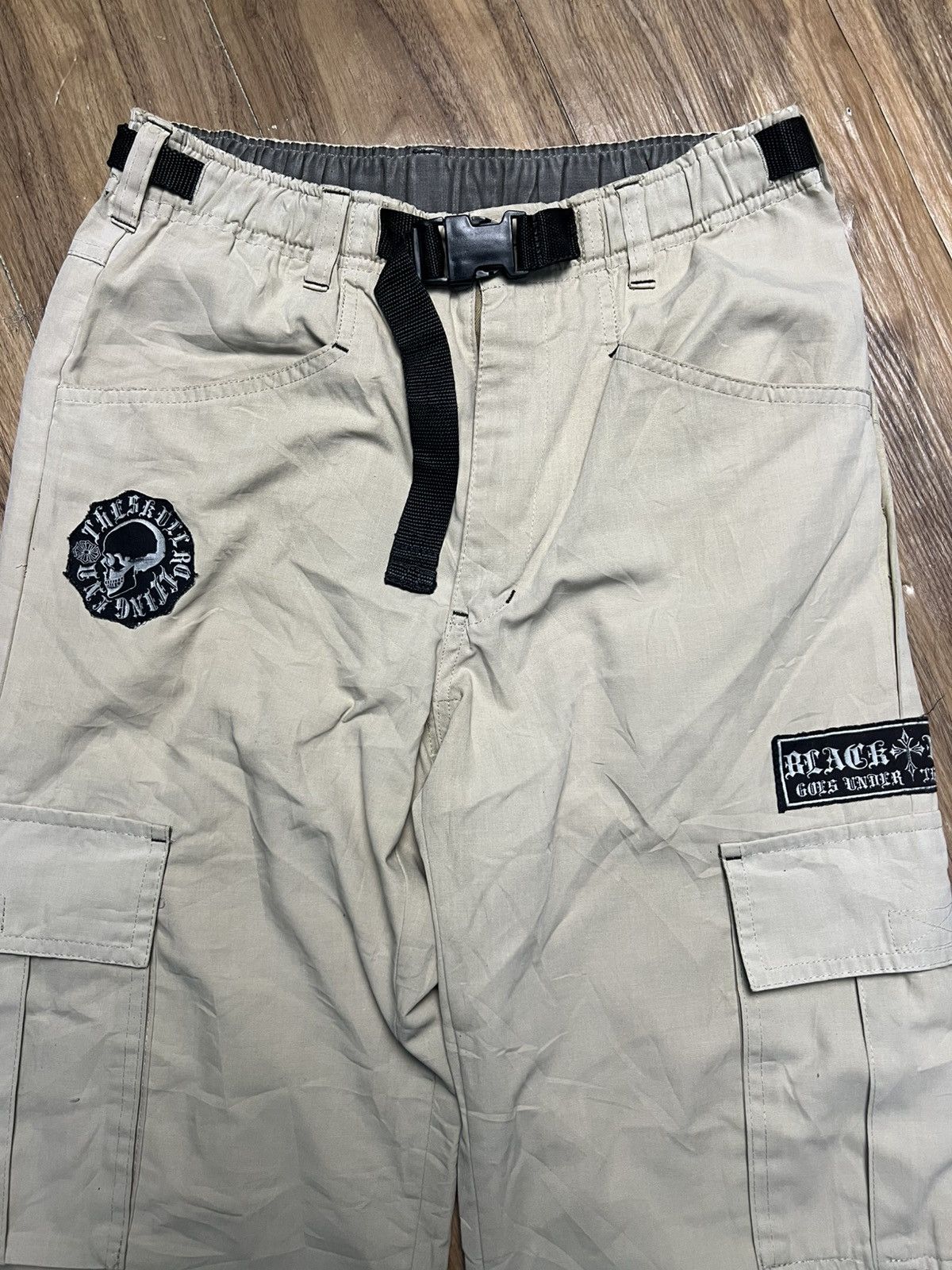 If Six Was Nine Khaki Baggy Cargo Pants with Gothic Print & Skull Patch (40) Size US 27 - 3 Thumbnail