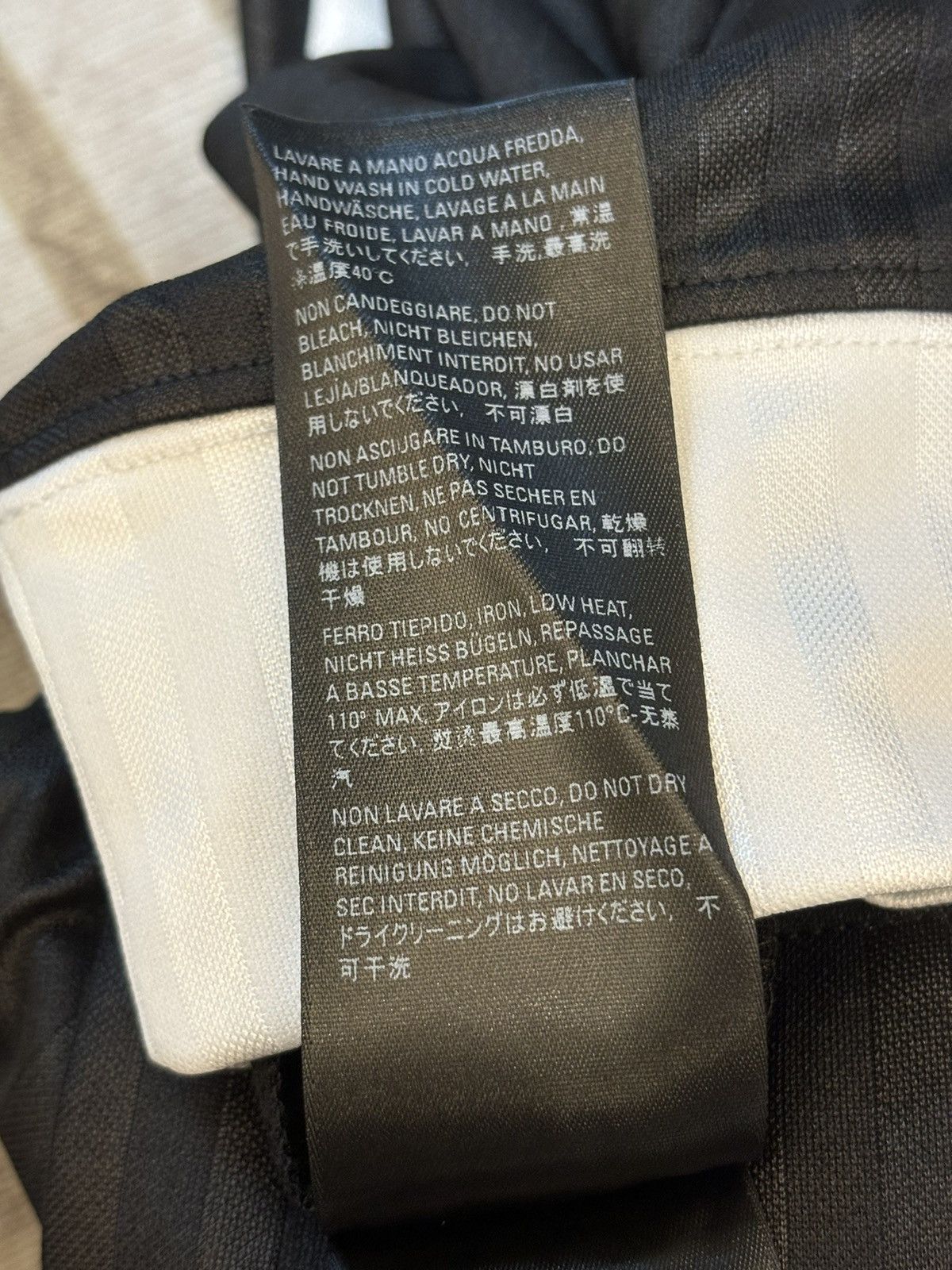 Balenciaga Balenciaga soccer hood scarf Size ONE SIZE - 9 Thumbnail