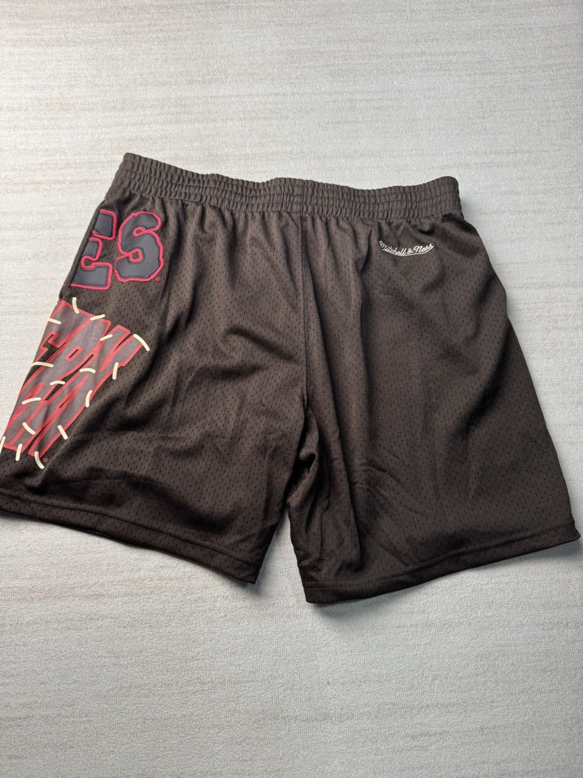 Mitchell & Ness × Travis Scott Northeastern huskies shorts Size US 36 / EU 52 - 4 Thumbnail