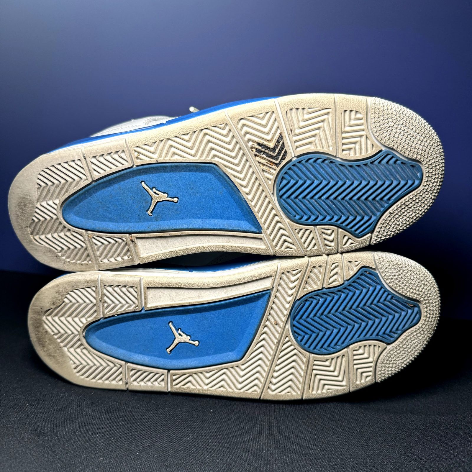 Jordan Brand × Nike Size 5 - Nike Air Jordan 4 Retro GS Military Blue 2012 Shoes Size US 5 / EU 37 - 7 Thumbnail
