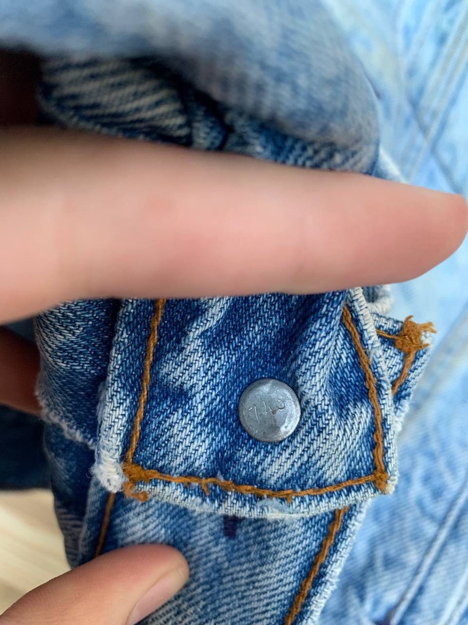 Levi's × Levi's Vintage Clothing Vintage Levi’s Denim Jacket Washed Distressed Size M Size US M / EU 48-50 / 2 - 9 Thumbnail