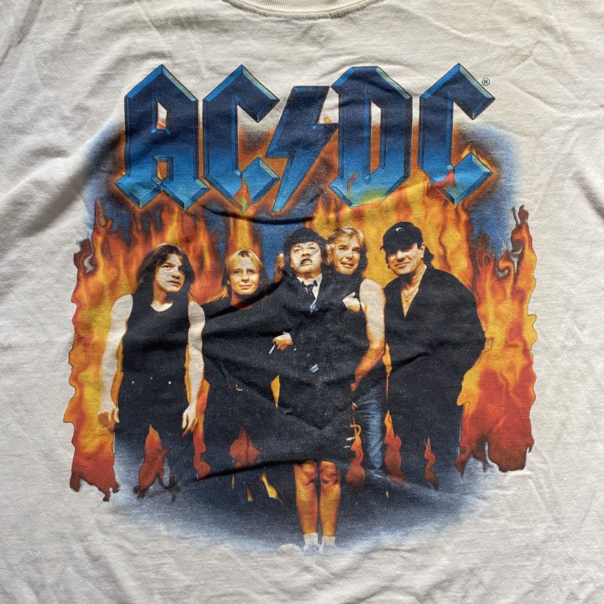 Band Tees VINTAGE Y2K AC/DC THRASHED DISTRESSED AMAZING PUNK TEE 19 Size US L / EU 52-54 / 3 - 6 Thumbnail