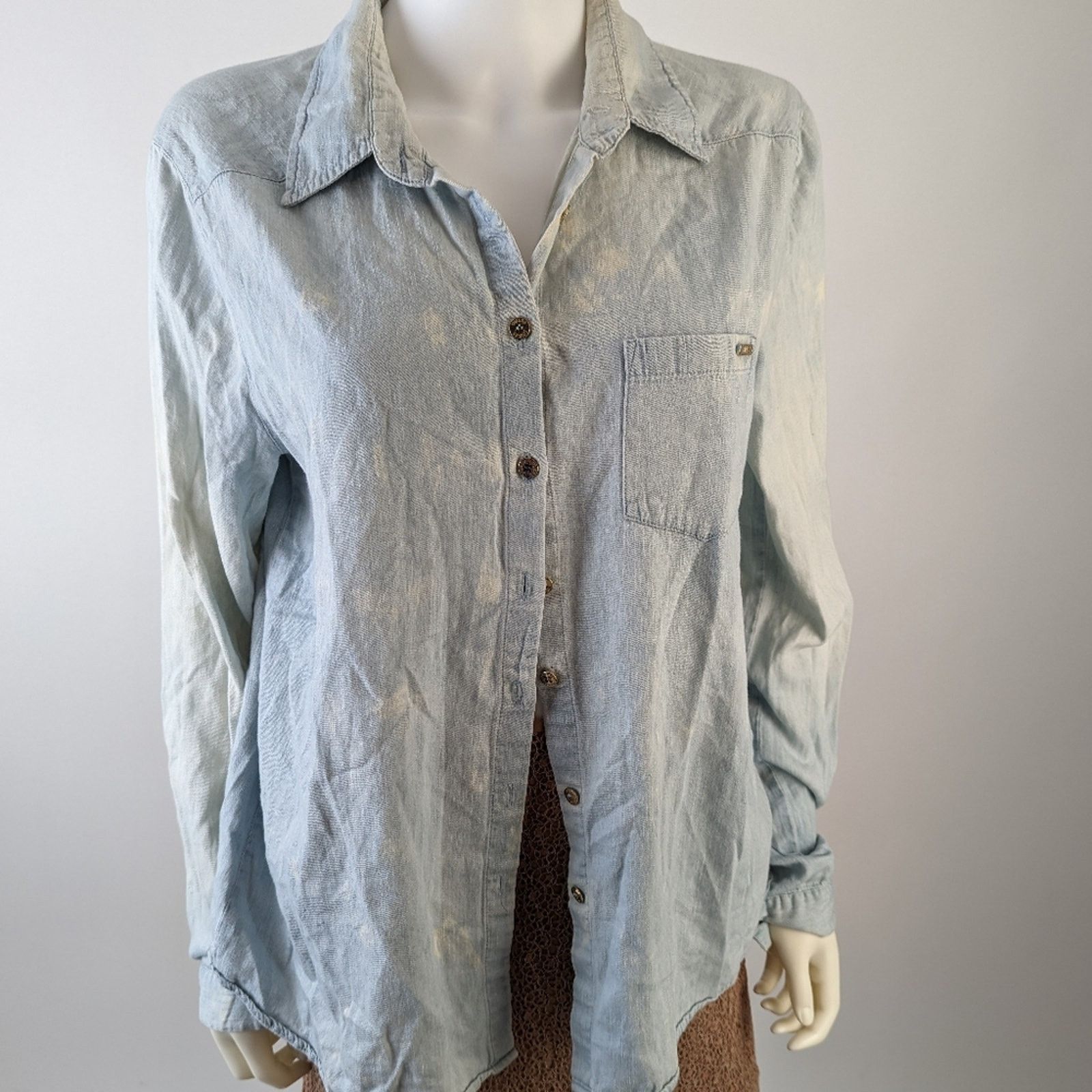 Guess Guess Acid Washed Button Front Jean Shirt L Size L / US 10 / IT 46 - 5 Thumbnail