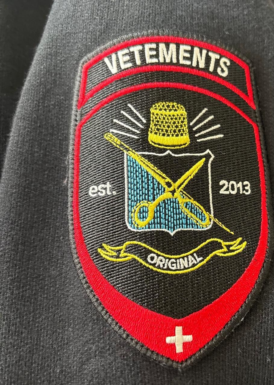 Vetements Vetements Police Officer / Dressmakers Hoodie Size US M / EU 48-50 / 2 - 3 Thumbnail