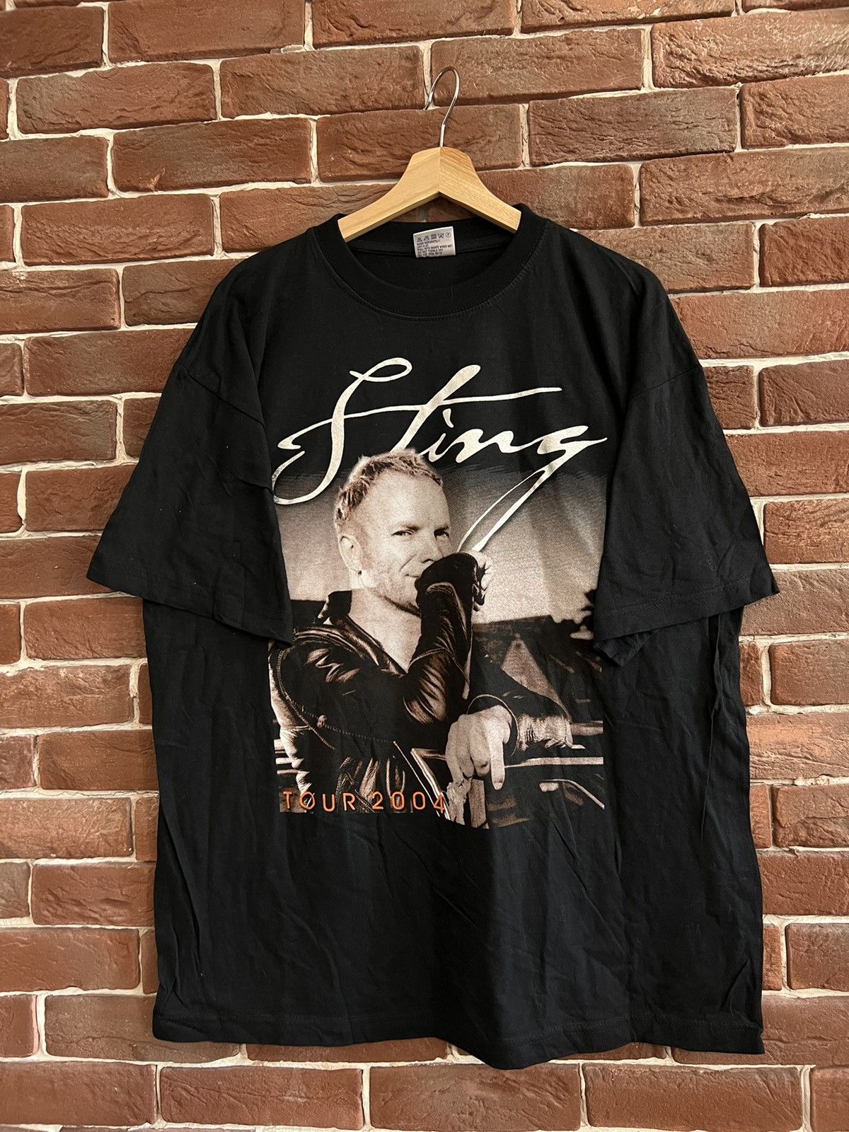 Band Tees Rare Vintage 2004 Sting Tour New Wave Rock Band Tshirt 00s Size US XL / EU 56 / 4 - 1 Thumbnail