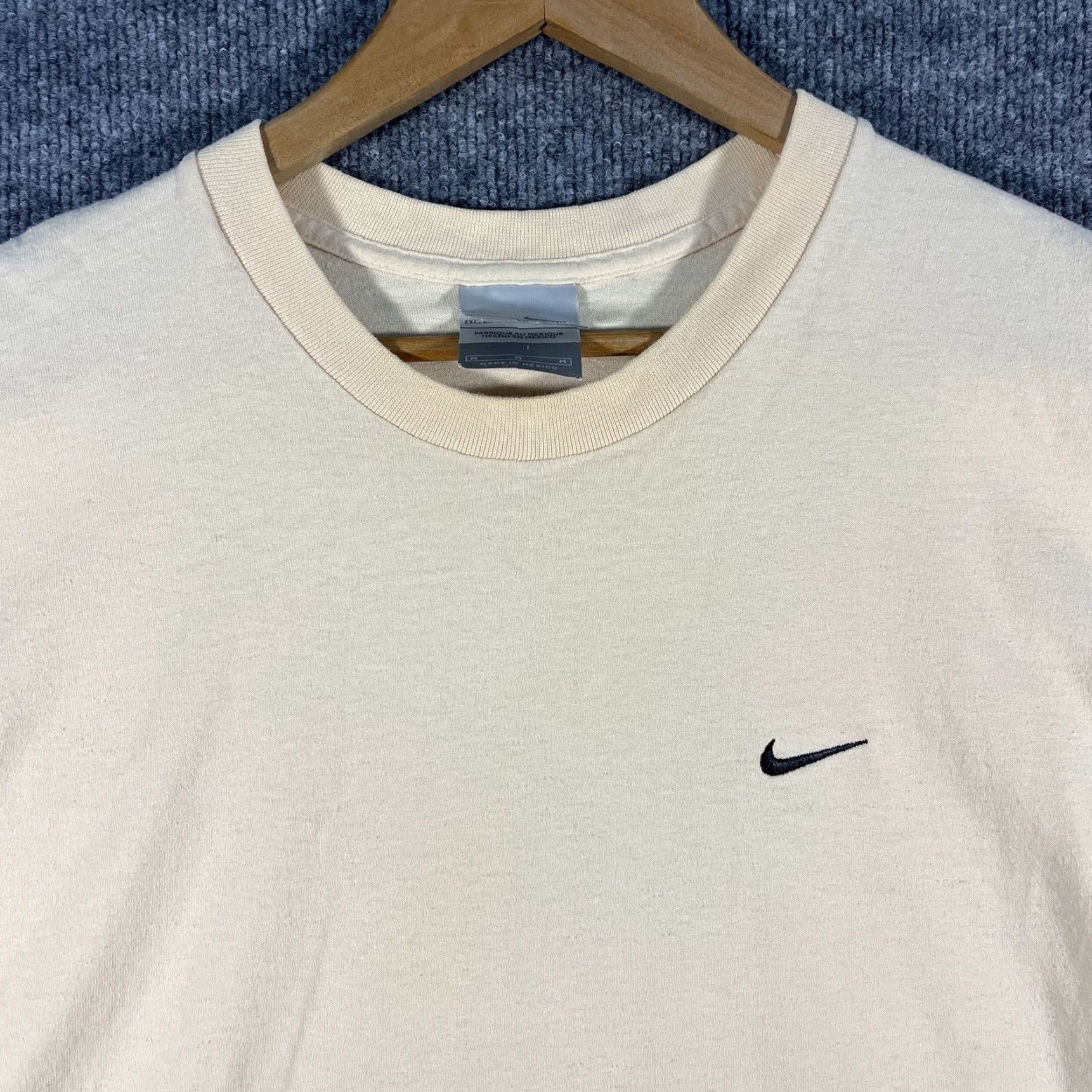 Nike VINTAGE Nike T-Shirt Check Swoosh Beige Medium 90s Logo Embroidered Men M Size US M / EU 48-50 / 2 - 2 Thumbnail