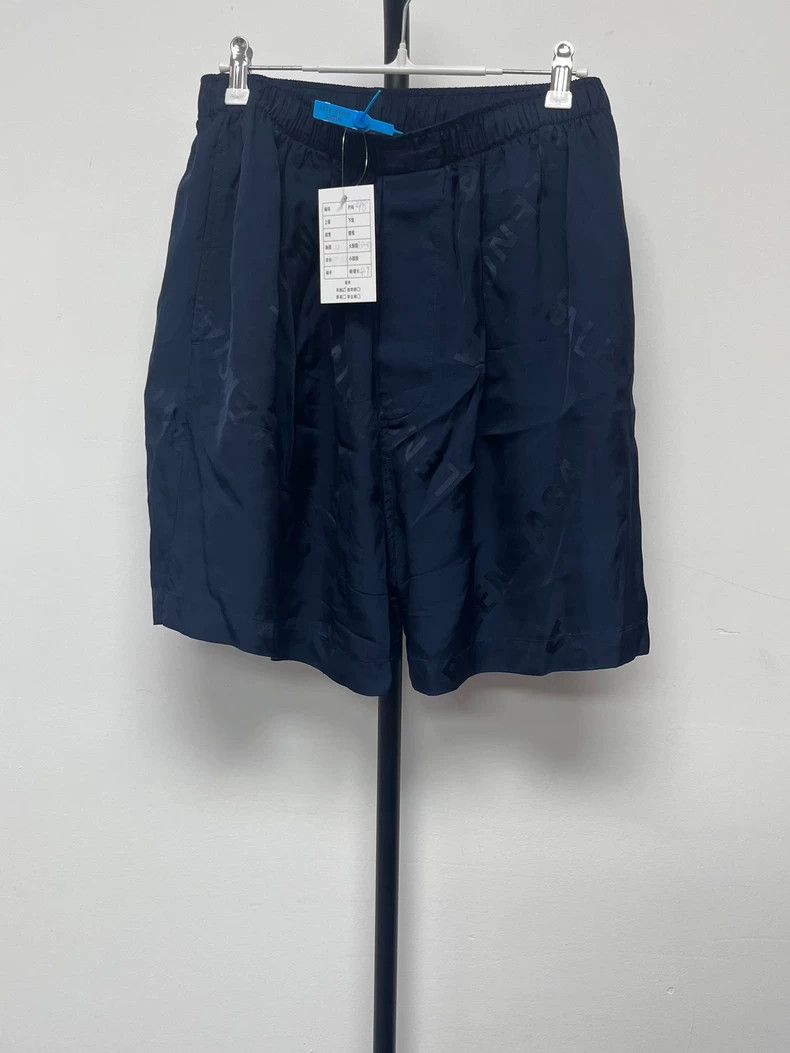 Balenciaga Balenciaga Shorts full of dark lines Size US 32 / EU 48 - 1 Thumbnail