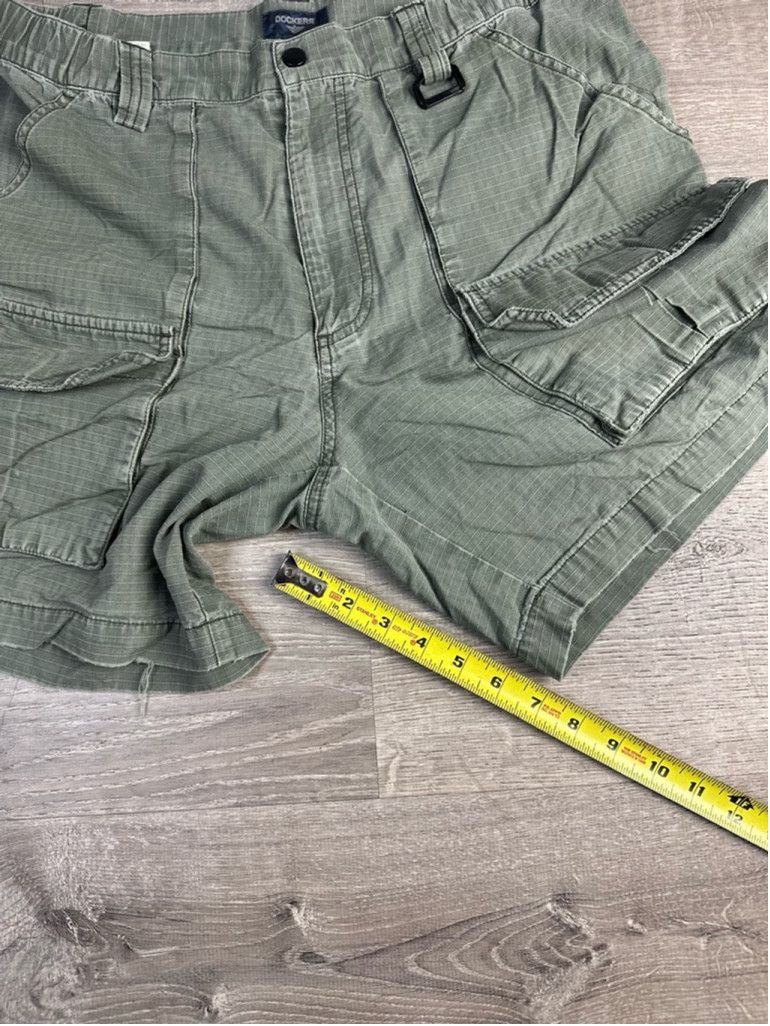 Dockers Men's vintage Dockers Cargo Shorts Size 32 Green Size US 32 / EU 48 - 6 Thumbnail