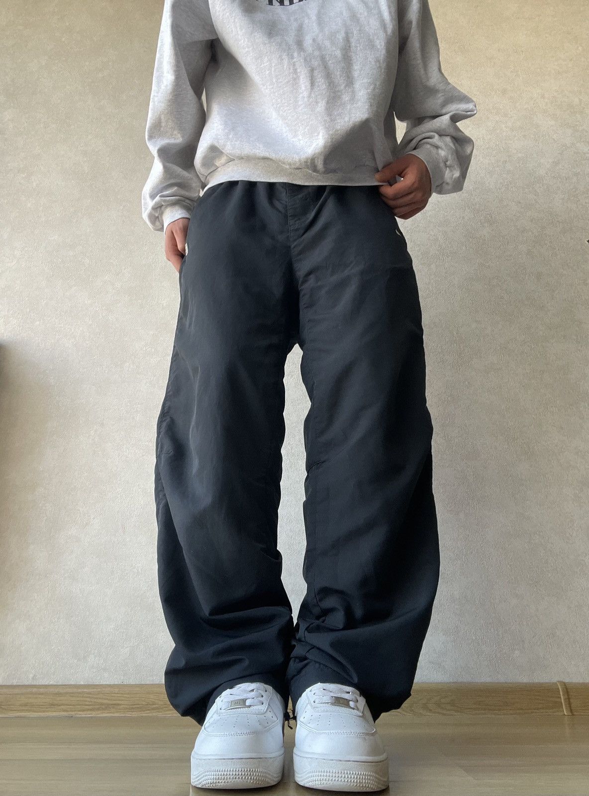 Nike Vintage Nike Swoosh Baggy Parachute Track Pants Size L Size US 34 / EU 50 - 3 Thumbnail