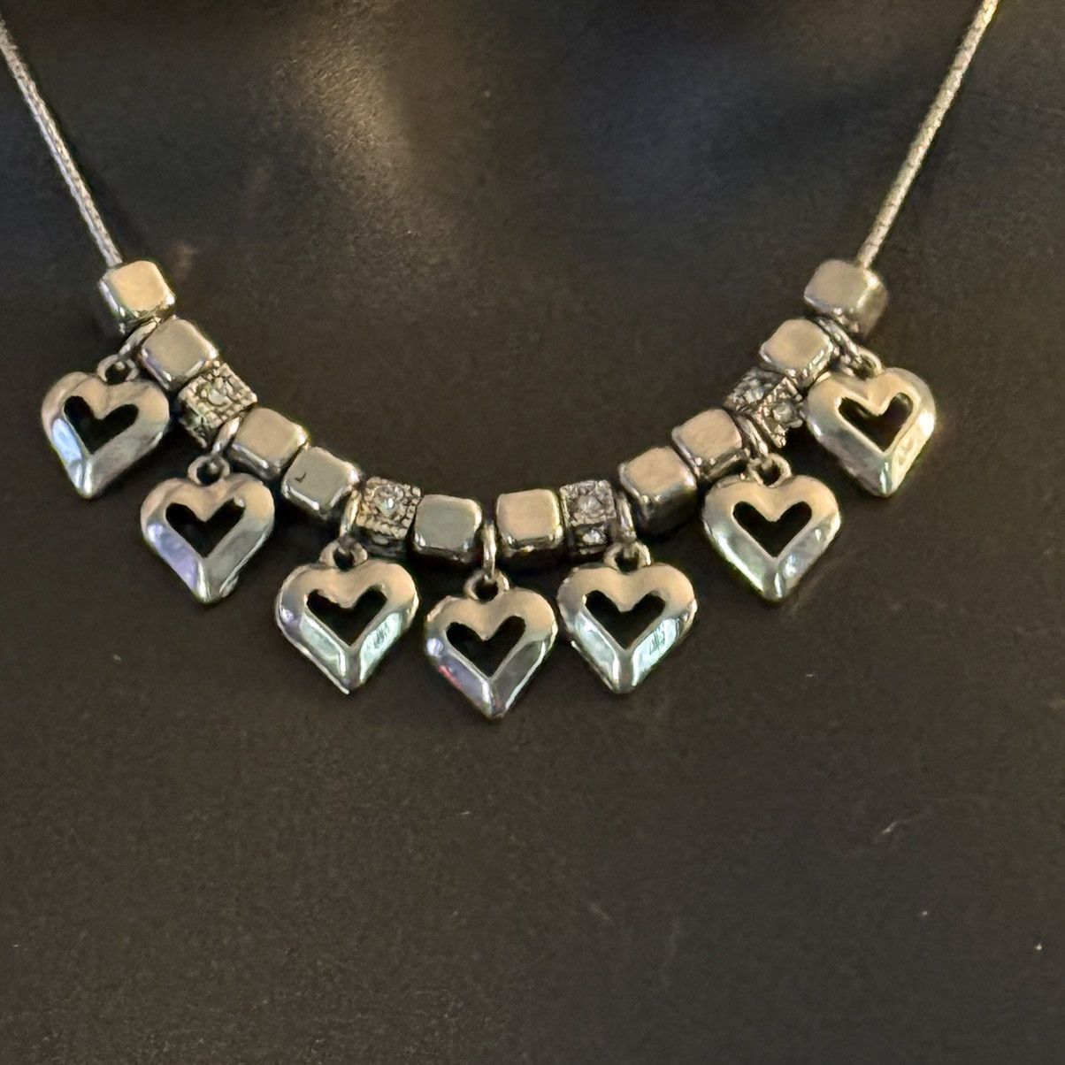 Other Silver tone dangling hearts charm necklace Size ONE SIZE - 5 Thumbnail