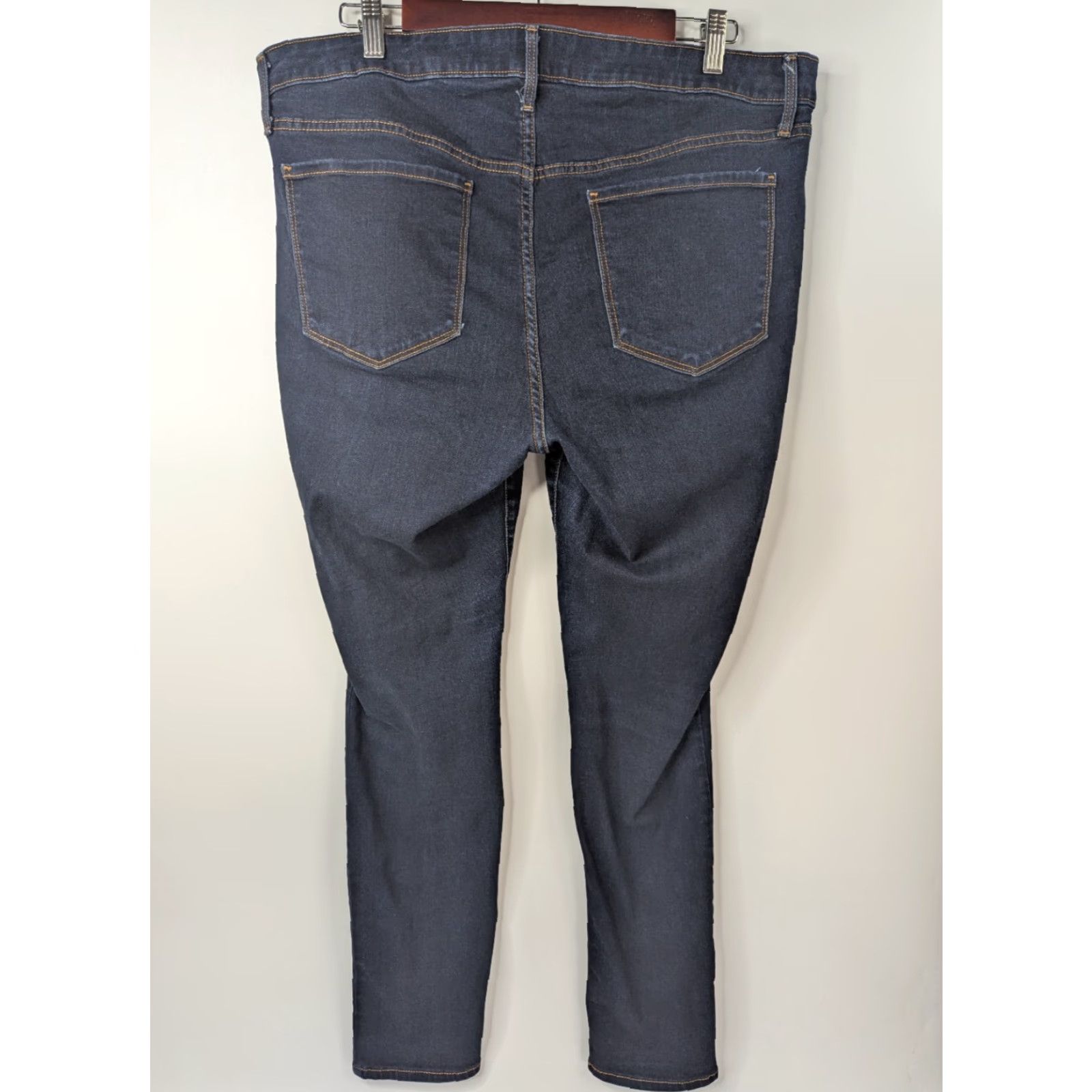 Old Navy Old Navy Jeans 18 Dark Wash Mid Rise Skinny Denim Stretch Denim 5-Pocket Womens Plus Blue Regular Size 40" / US 18 - 4 Thumbnail