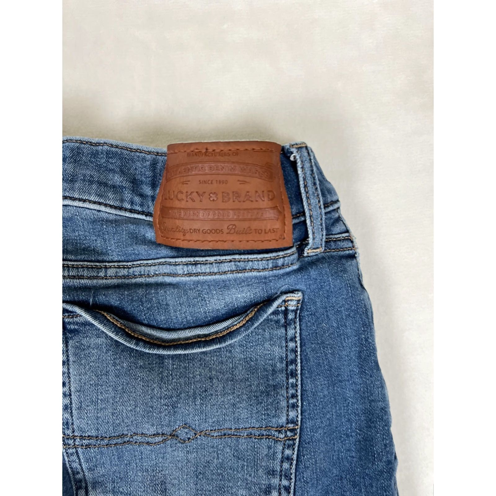 Lucky Brand Lucky Brand Jeans Womens Bootcut Jeans Mid Rise Blue Medium Wash 4/27R 27in Inseam 30.5in Stretch Denim Zip Fly Pockets Belt Loops Leather Patch Size 27" / US 4 / IT 40 - 6 Thumbnail