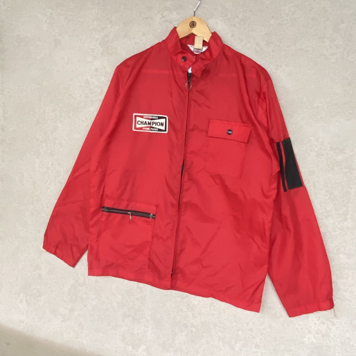 Other Vintage Champion Windbreaker Jacket With Black Accents SizeL Size US L / EU 52-54 / 3 - 2 Thumbnail