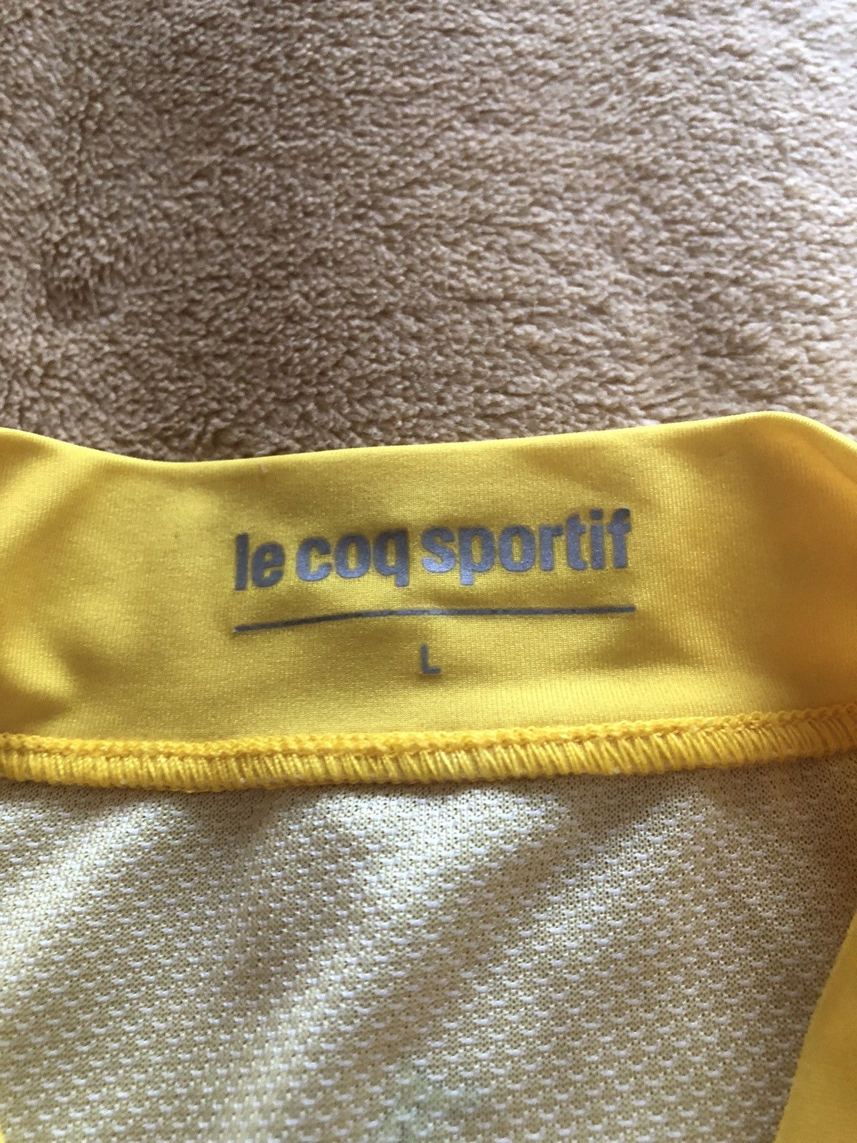 Vintage TOUR DE FRANCE 2018 YELLOW JERSEY LE COQ SPORTIF Size US L / EU 52-54 / 3 - 5 Thumbnail