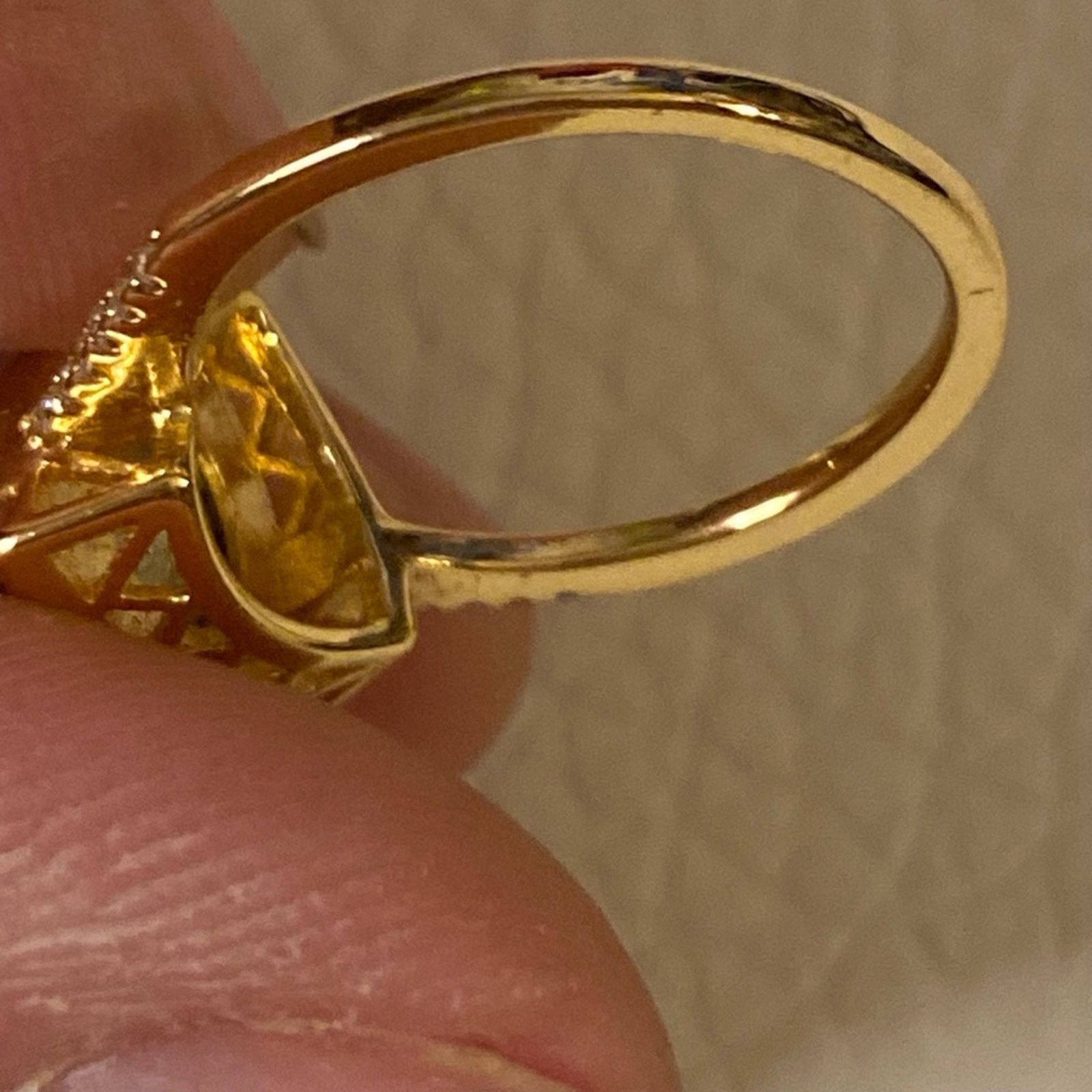 Other Vintage Gold Tone Statement Ring Blue Crystal Gem Size 7 Size ONE SIZE - 11 Thumbnail