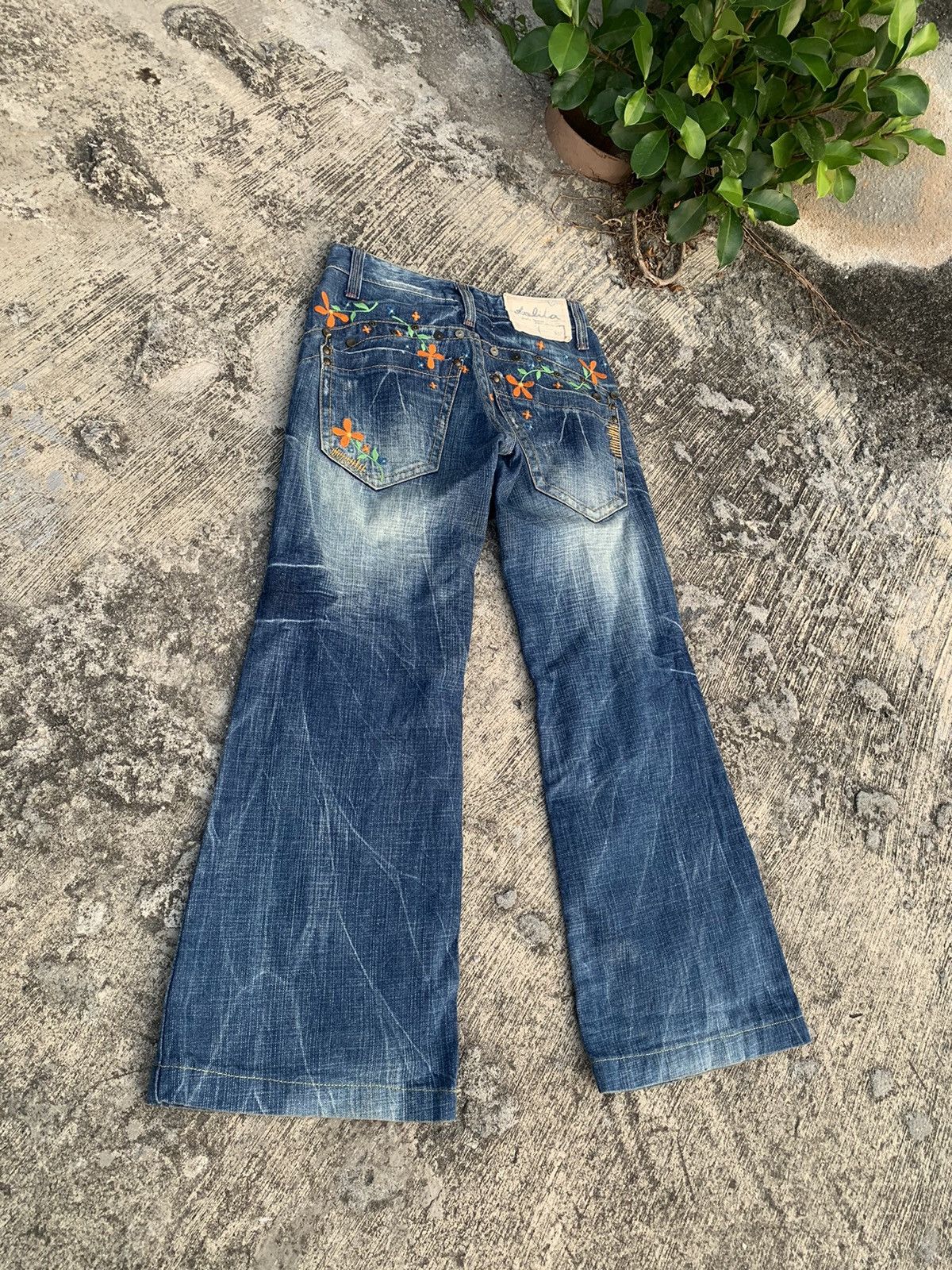 Japanese Brand Flare Lolita jeans washed flowers embroidery wide leg jeans Size 25" / US 0 / IT 36 - 9 Thumbnail
