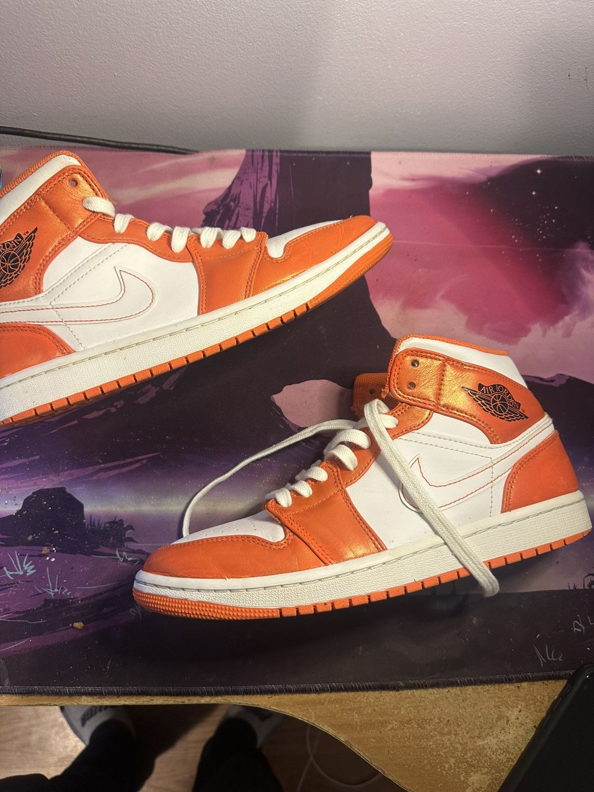 Other Jordan 1 mid “metallic orange” Size US 8.5 / EU 41-42 - 1 Thumbnail