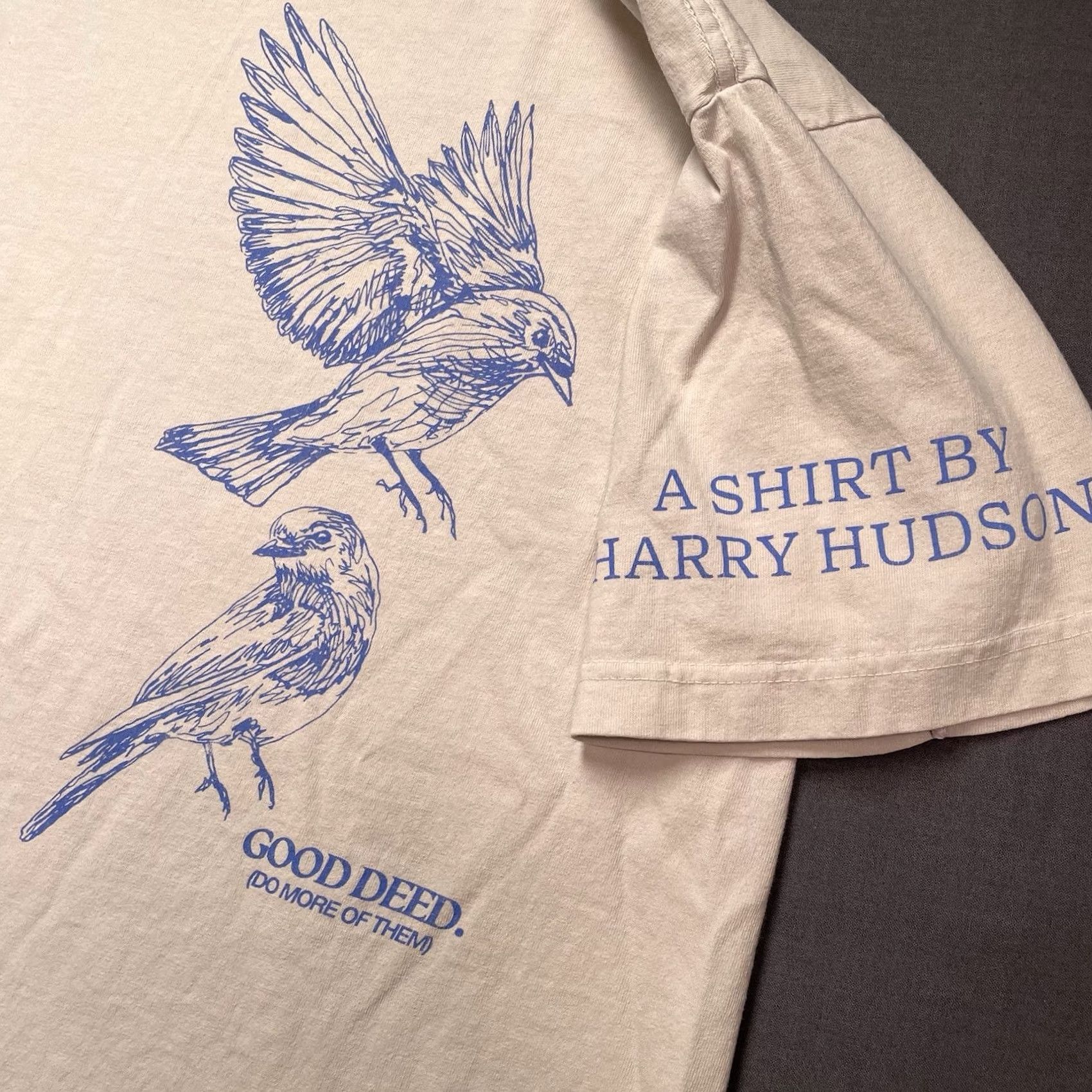 Hudson Har ry Hud son Shirt Men’s Large Good Deed Do More Of Them Beige Art Tee L Long Sleeve Men's T-Shirt Beige Art Tee Size US L / EU 52-54 / 3 - 2 Thumbnail