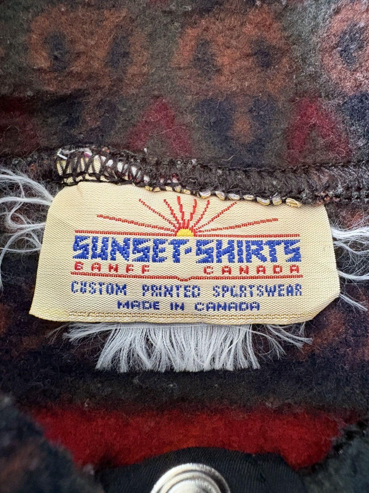 Vintage Vintage Sunset-Shirts Canada Navajo Aztec Fleece Pullover Size US L / EU 52-54 / 3 - 10 Thumbnail