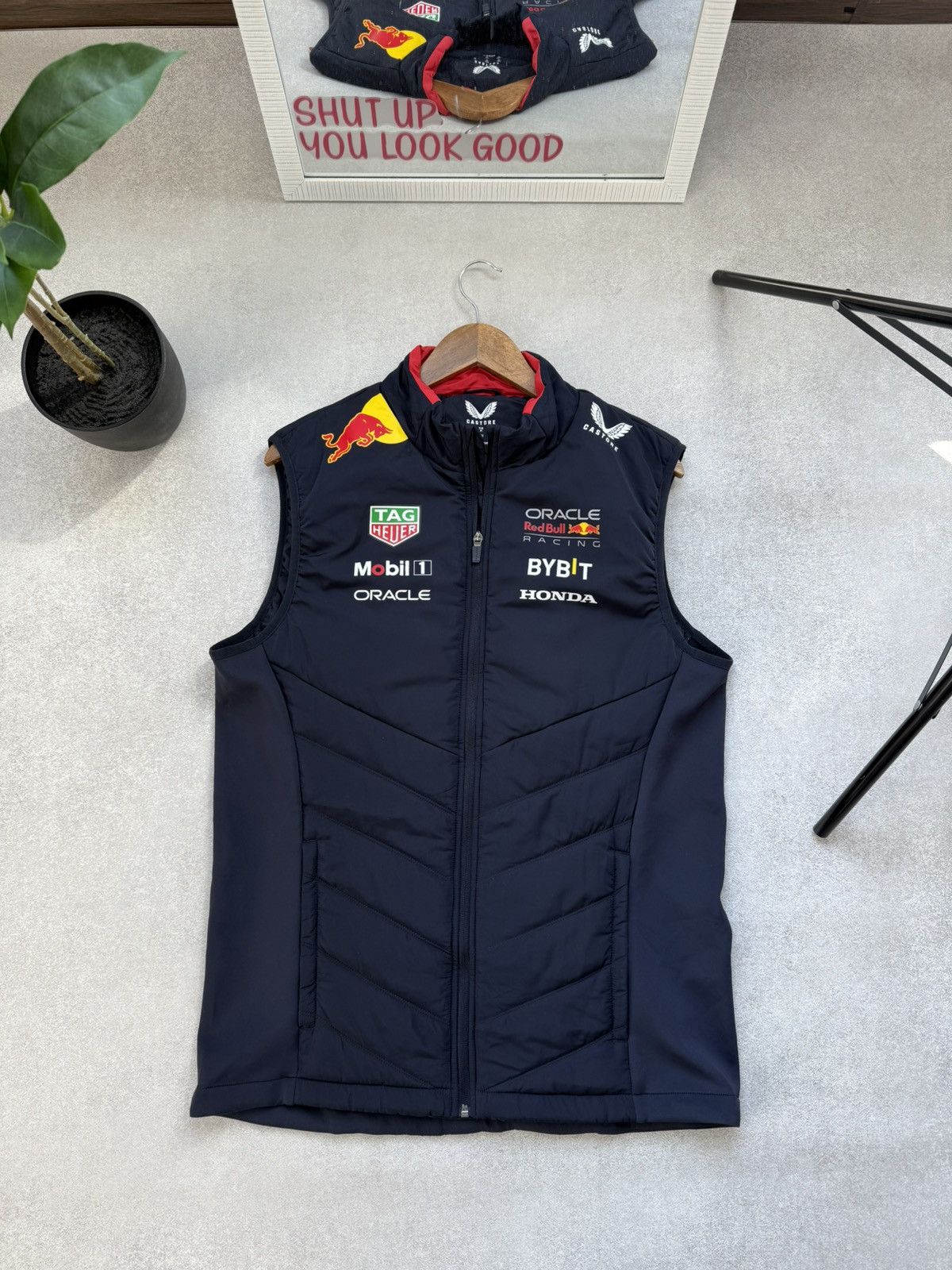 Honda RED BULL RACING CASTORE FORMULA 1 VEST SLEEVELESS HONDA Size US M / EU 48-50 / 2 - 2 Thumbnail