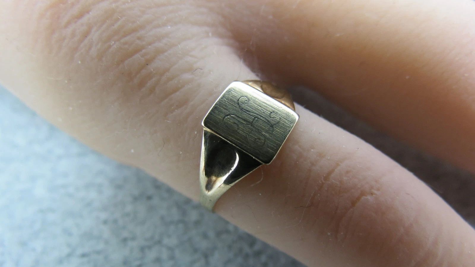 Jewelry Vintage 10k Yellow Gold Signet Ring Size 4.5 Monogram Size ONE SIZE - 11 Thumbnail