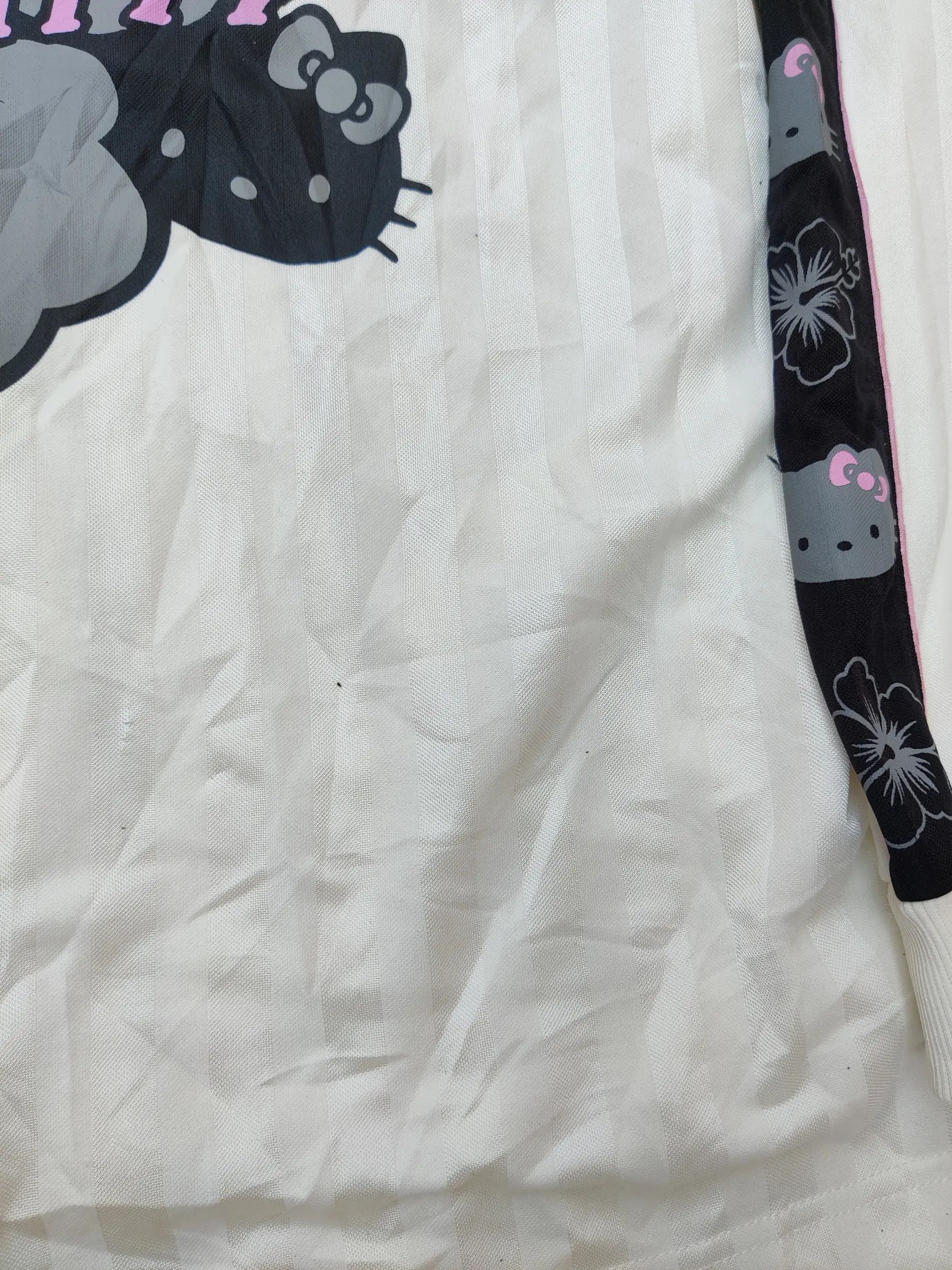 Anime ❤FINAL DROP❤HELLO KITTY SIDETAPE SWEATER JACKET Size US M / EU 48-50 / 2 - 9 Thumbnail