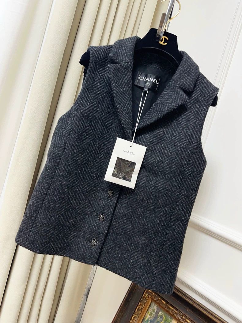 Chanel Chanel 24k dark gray human textured suit vest jacket Size XS / US 0-2 / IT 36-38 - 1 Thumbnail