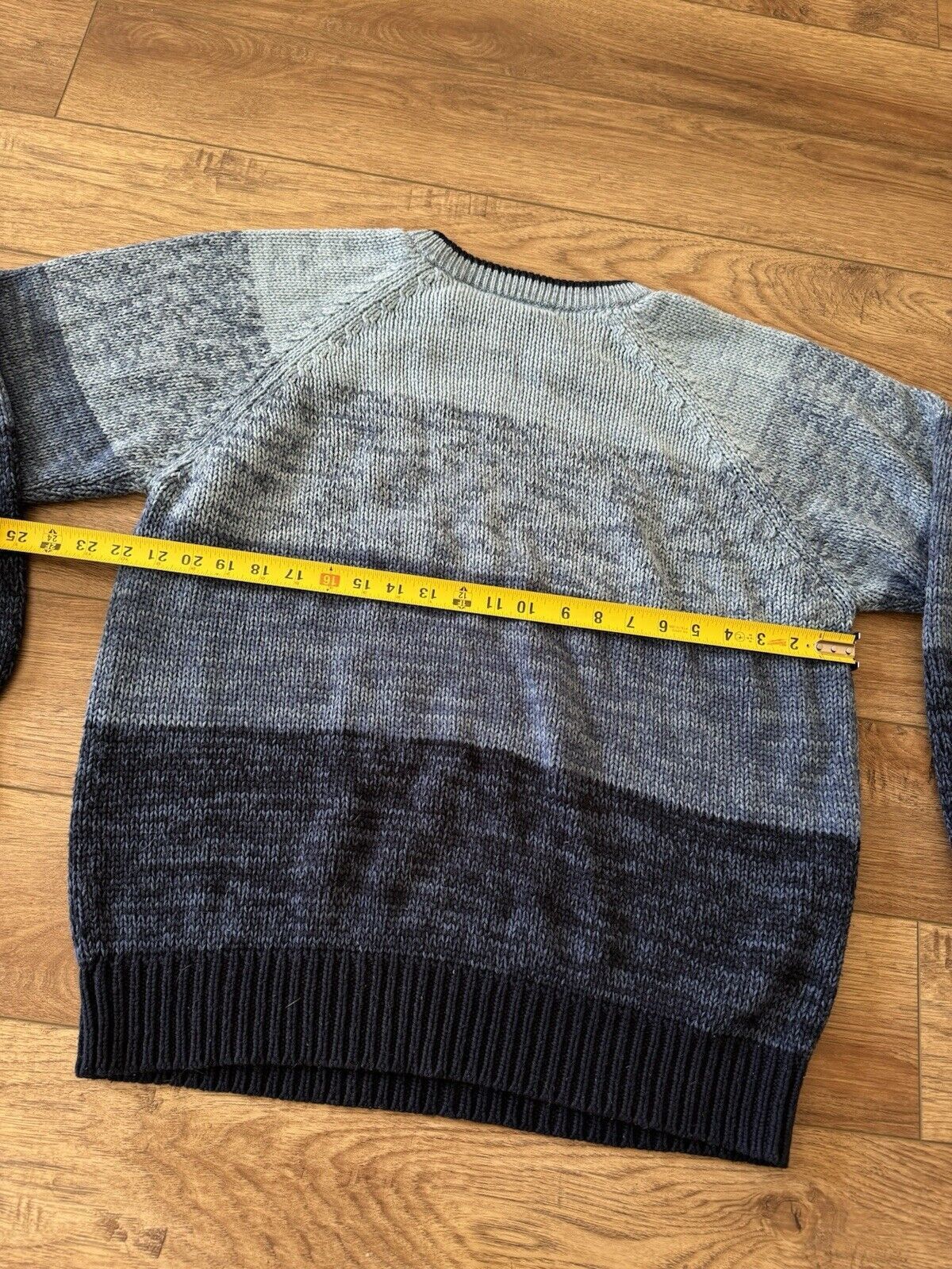 Vintage Vintage 90s Graphix Blue Knit Sweater Size US L / EU 52-54 / 3 - 6 Thumbnail