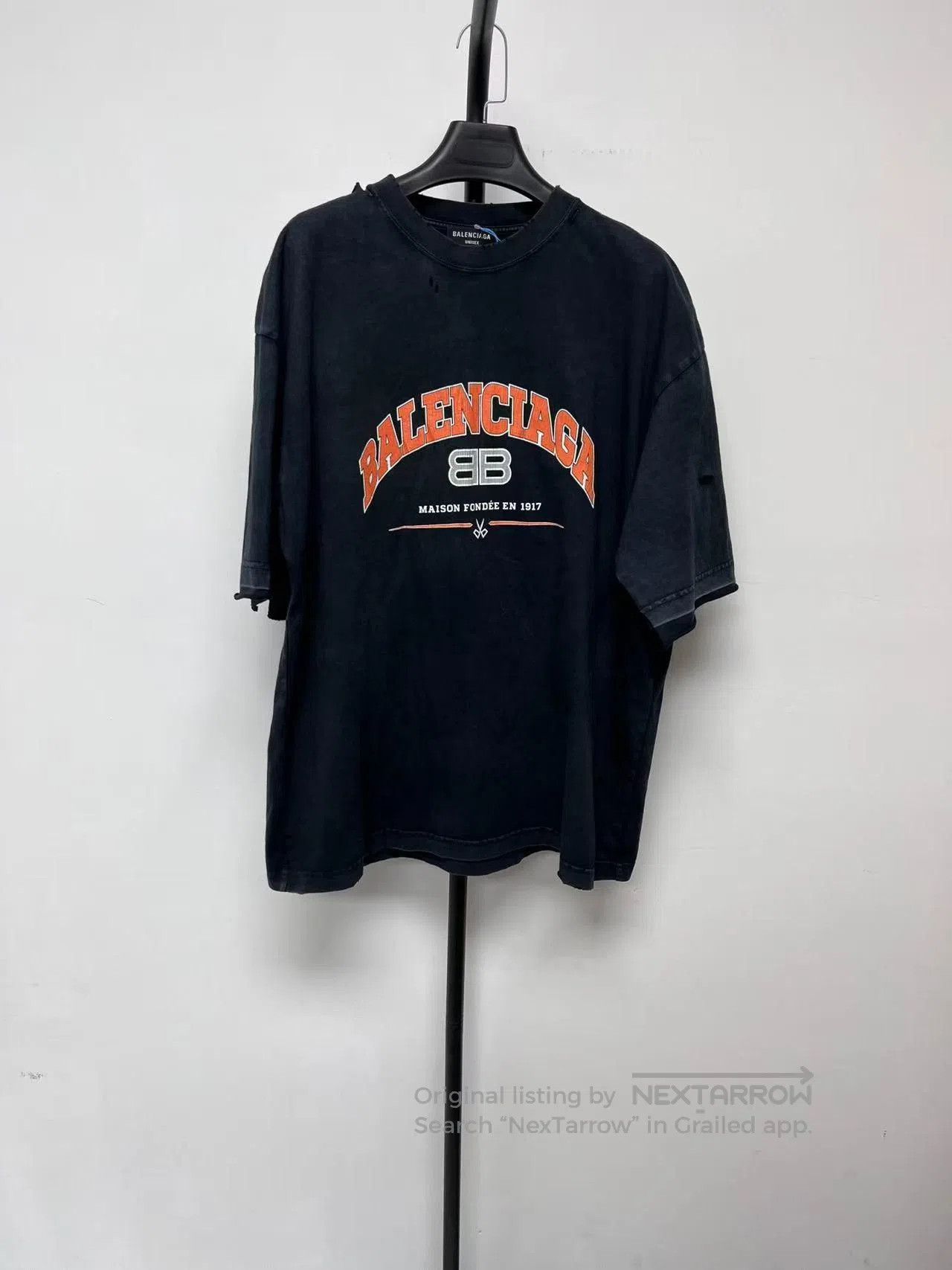 Balenciaga Balenciaga BB Logo Distressed Relaxed T-Shirt. Size US M / EU 48-50 / 2 - 1 Thumbnail