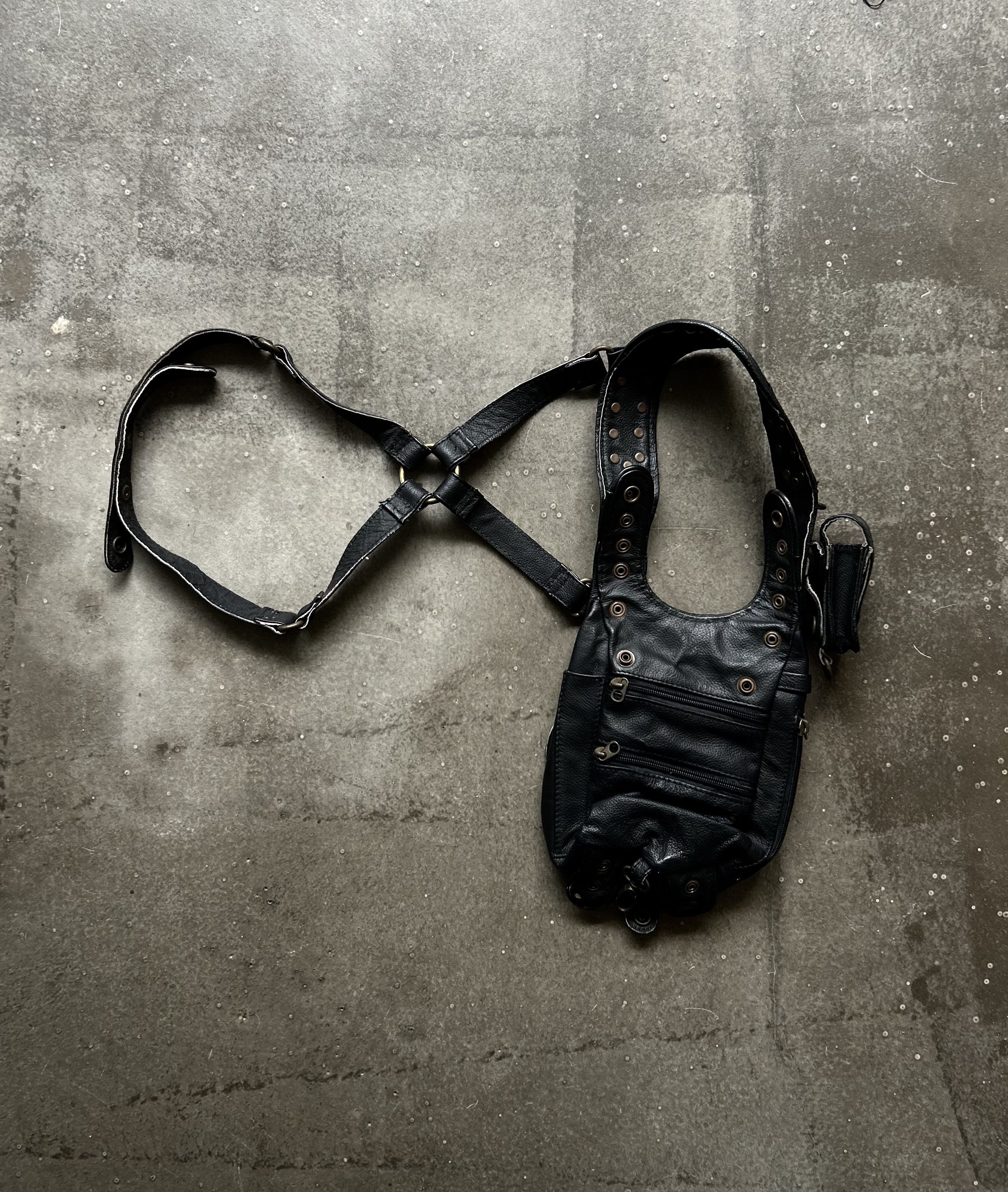 Other 00s Rivet Leather Harness Bag Size ONE SIZE - 1 Thumbnail