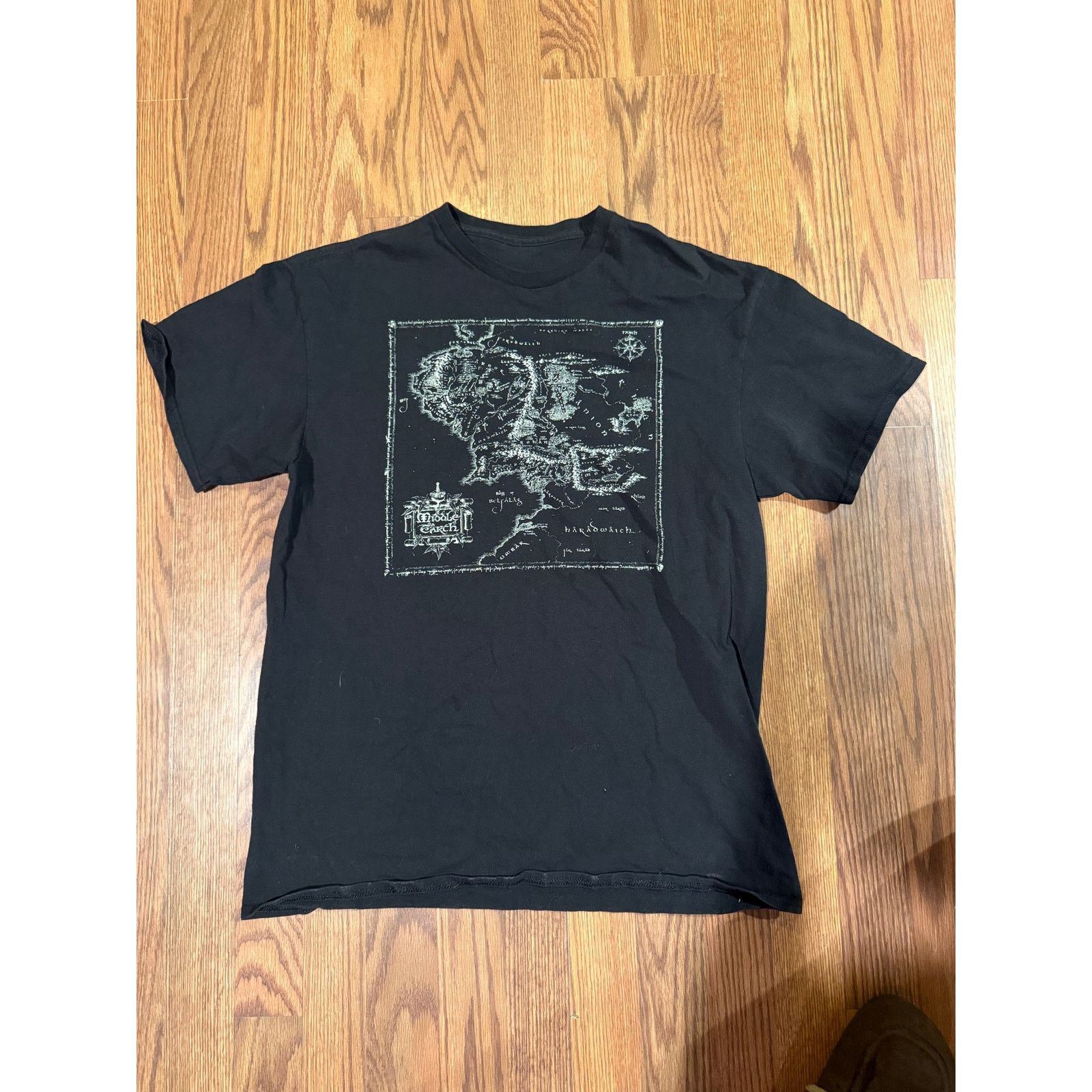 Other Middle Earth Map Heavy Weight Size Large Size US L / EU 52-54 / 3 - 1 Thumbnail