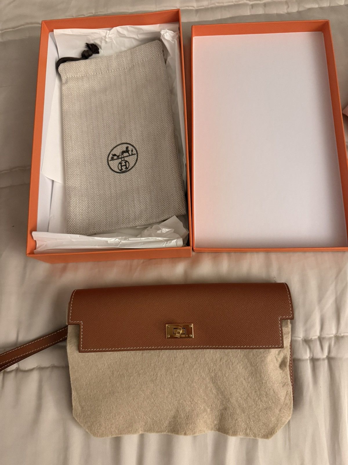 Hermes Hermès Kelly to Go Pocket Long Pochette Clutch Gold Rare Size ONE SIZE - 1 Thumbnail