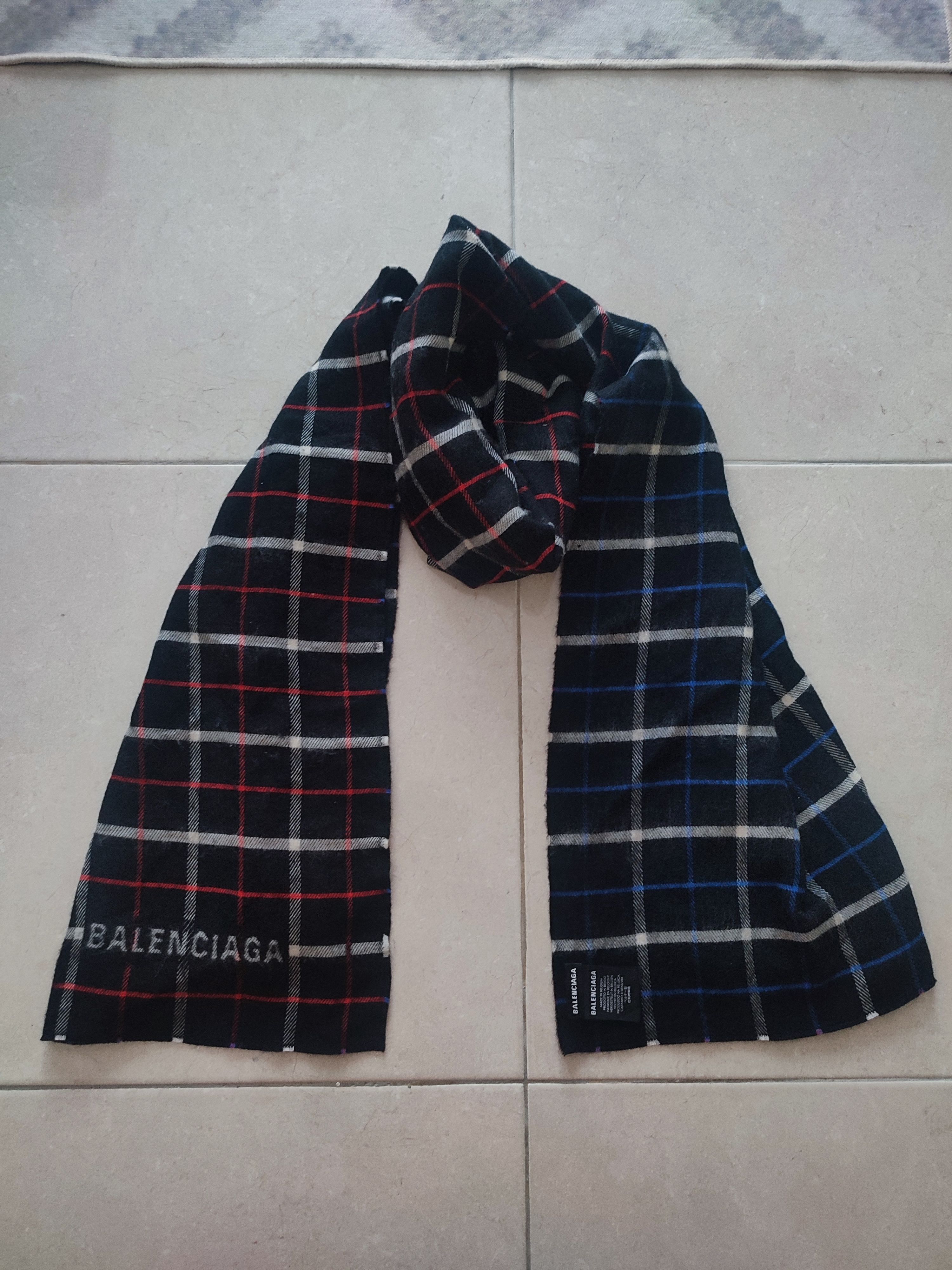🔥STEALS🔥Very Rare Balenciaga Scarf Wrap Checked