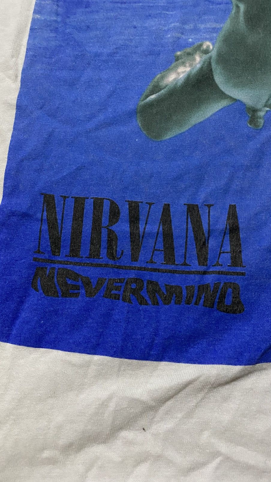 Band Tees Y2K NIRVANA NEVERMIND album promo t-shirt Size US M / EU 48-50 / 2 - 15 Thumbnail
