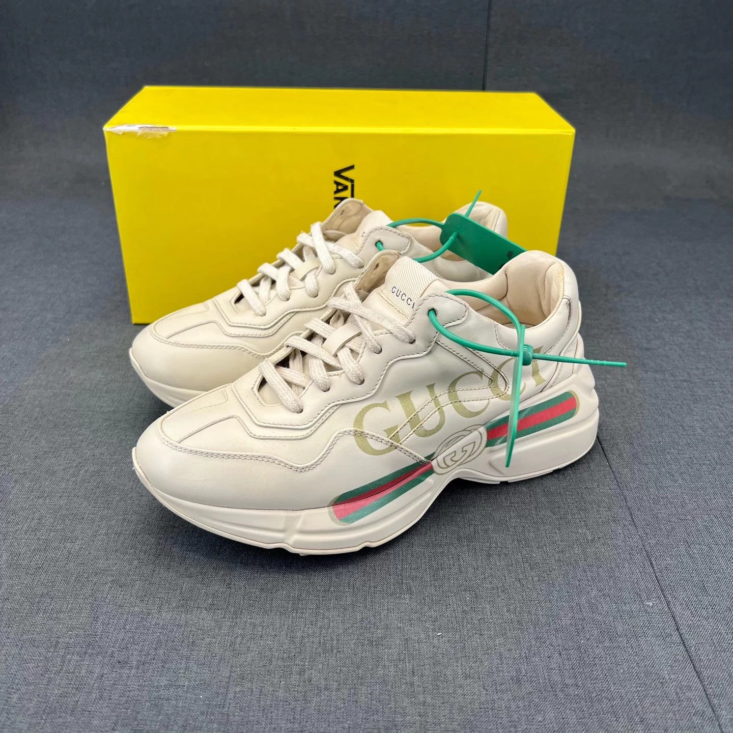 Gucci Gucci Rhyton Ivory 37 Mint Size US 7 / IT 37 - 1 Thumbnail