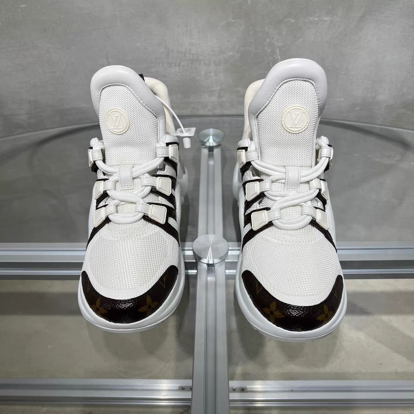 Louis Vuitton LV Monogram Arch Sneakers White EUR36 Size US 5.5 / IT 35.5 - 1 Thumbnail