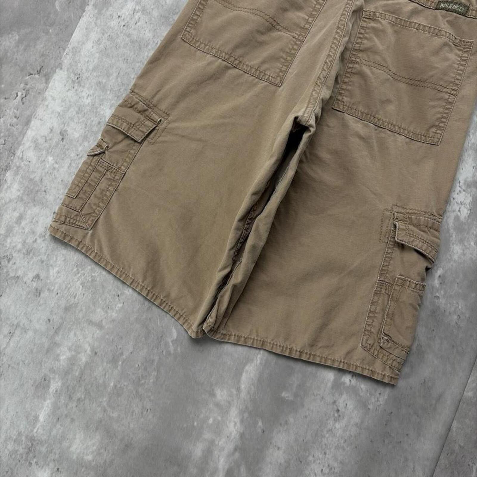 Wrangler Y2K Tan Wrangler Grunge Cargo Baggy Skater Shorts Size 42" / US 20 - 4 Thumbnail