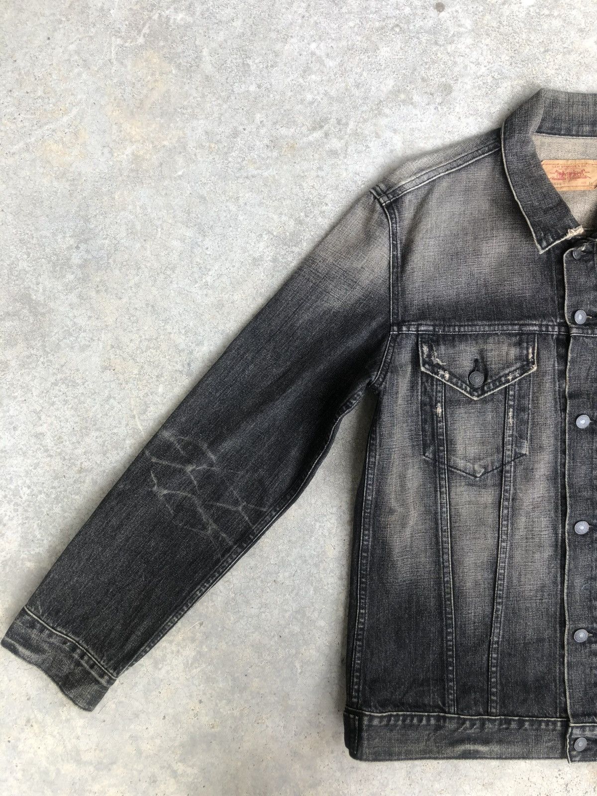 Levi's Y2k Levi’s Denim Jacket Mud Wash Distressed Size US L / EU 52-54 / 3 - 5 Thumbnail