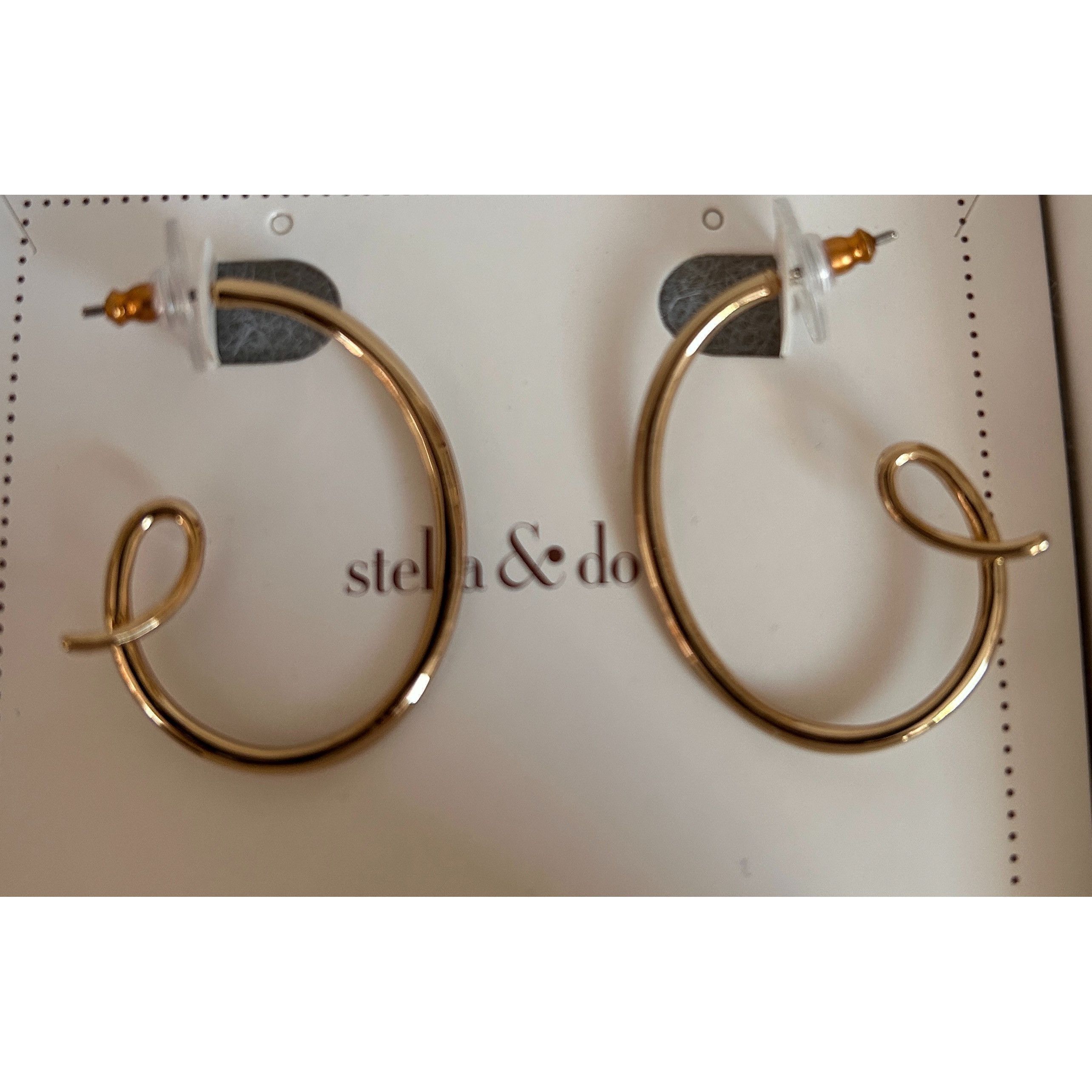 Other Brand New Stella and Dot Gold Hoop Earrings Size ONE SIZE - 5 Thumbnail