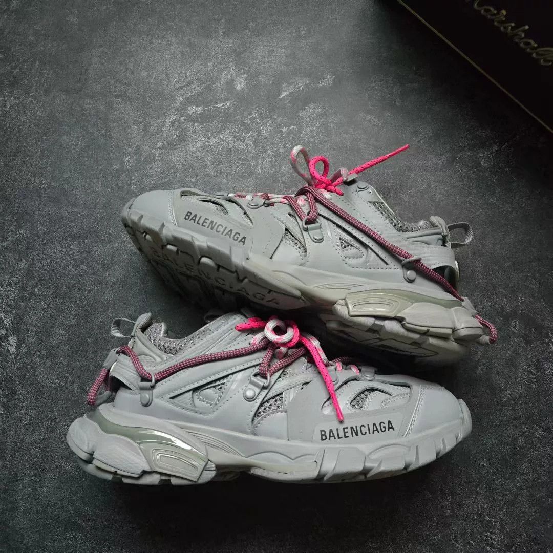 Balenciaga Balenciaga Pink Lowtop Sneakers 37 Women Size US 6.5 / IT 36.5 - 1 Thumbnail