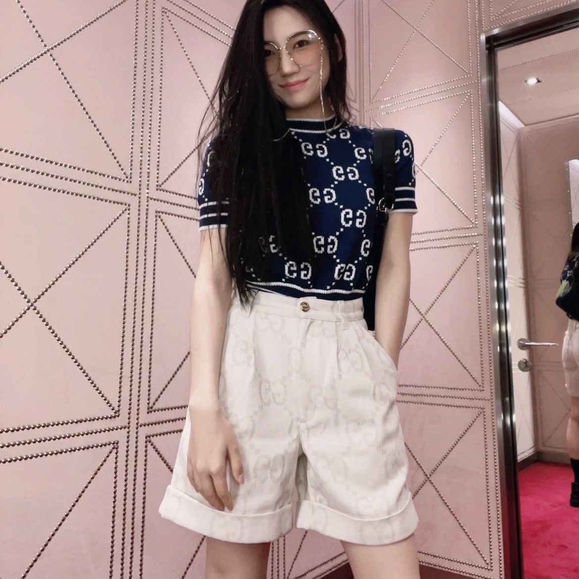 Gucci Gucci White full-print denim shorts 2501-Nextarrow Size US XS / EU 42 / 0 - 8 Thumbnail