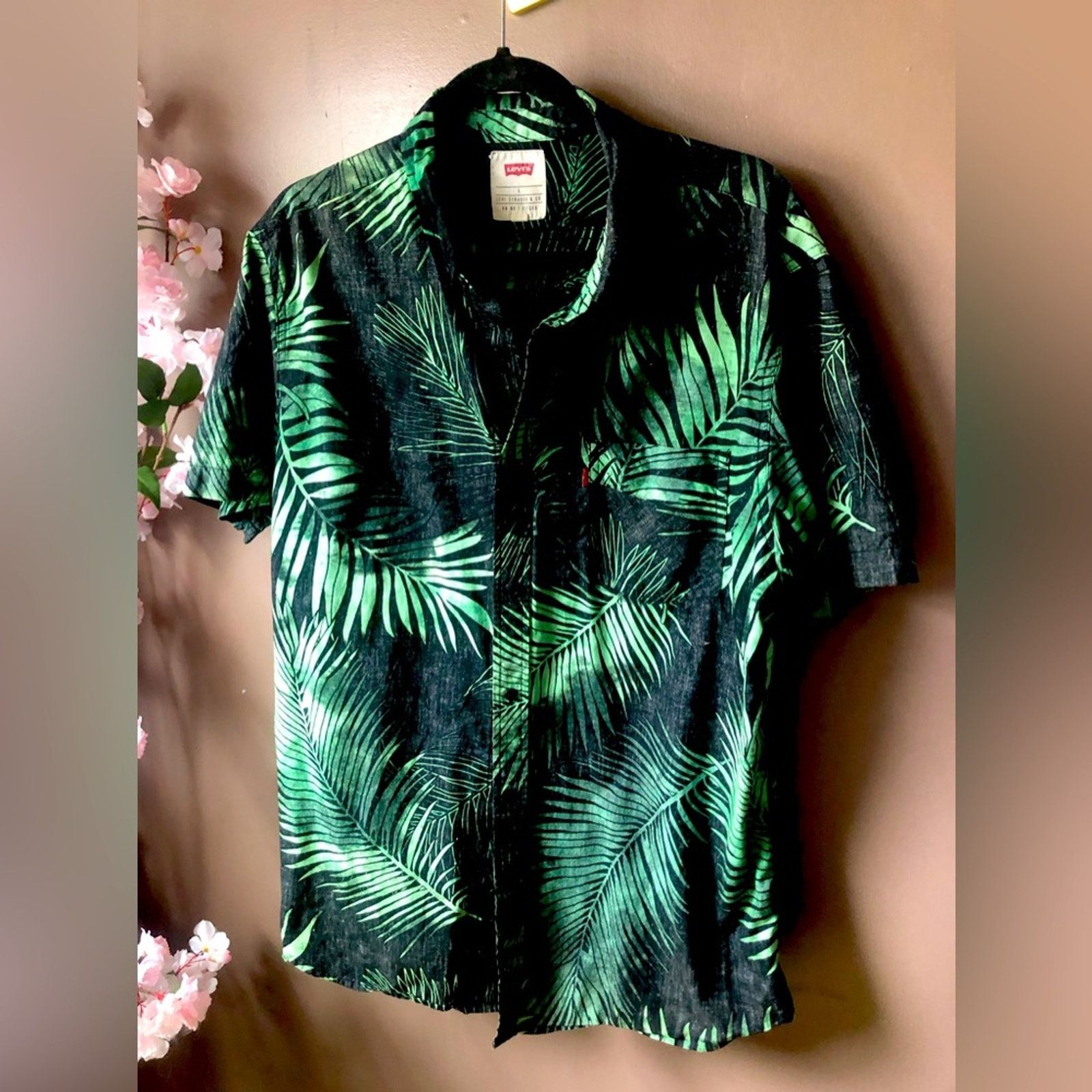 Levi’s palm button down shirt short sleeve