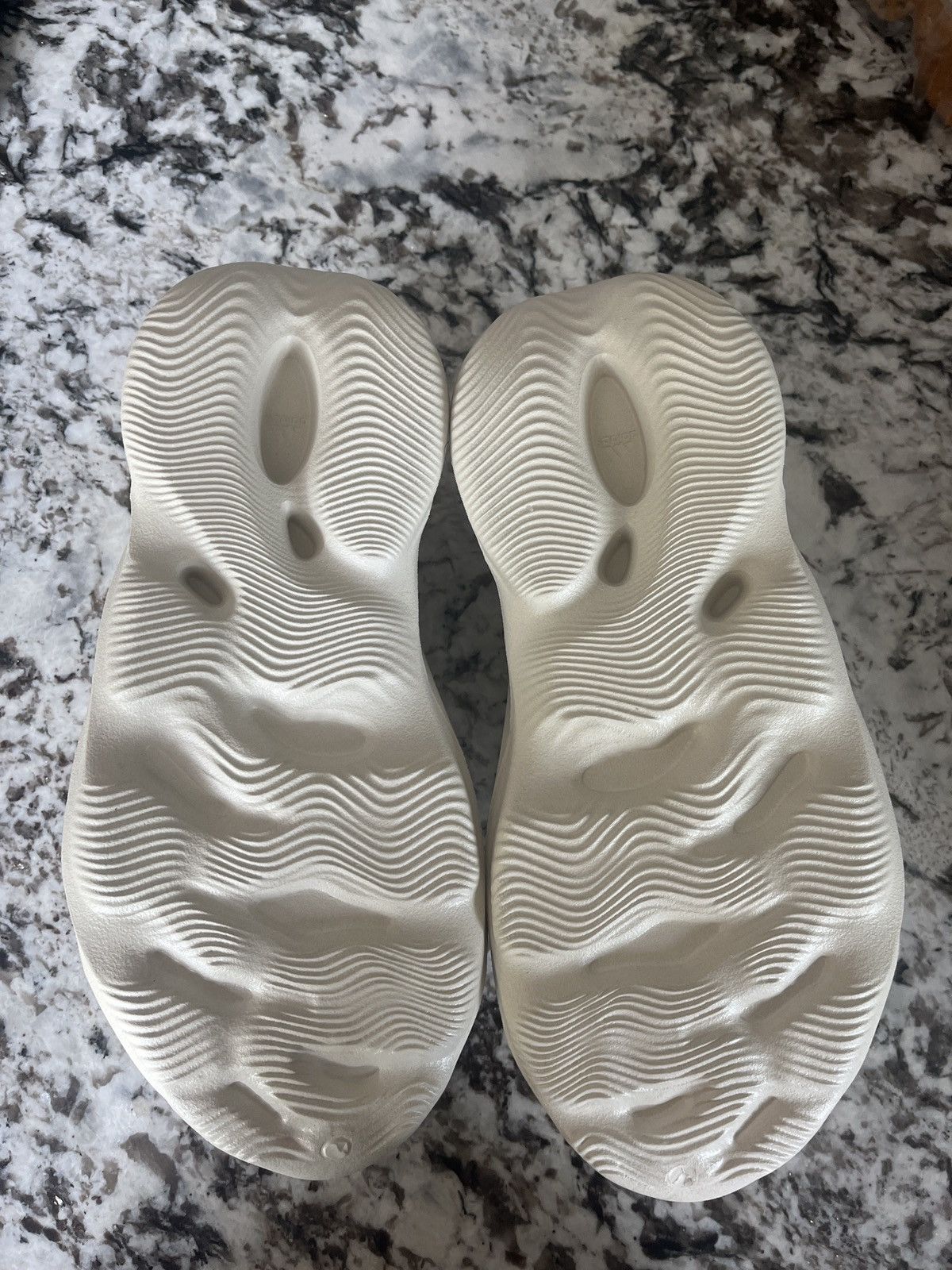 Adidas × Kanye West Yeezy Foam RNNR Ararat Size US 11 / EU 44 - 6 Thumbnail