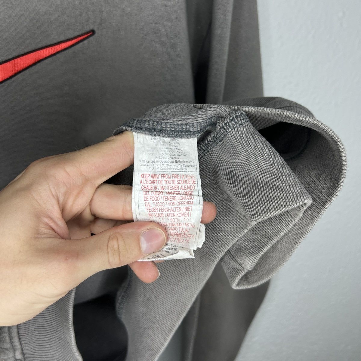 Nike Vintage Nike Hoodie Big Spellout Logo Swoosh Grey Faded 90s Size US XL / EU 56 / 4 - 6 Thumbnail